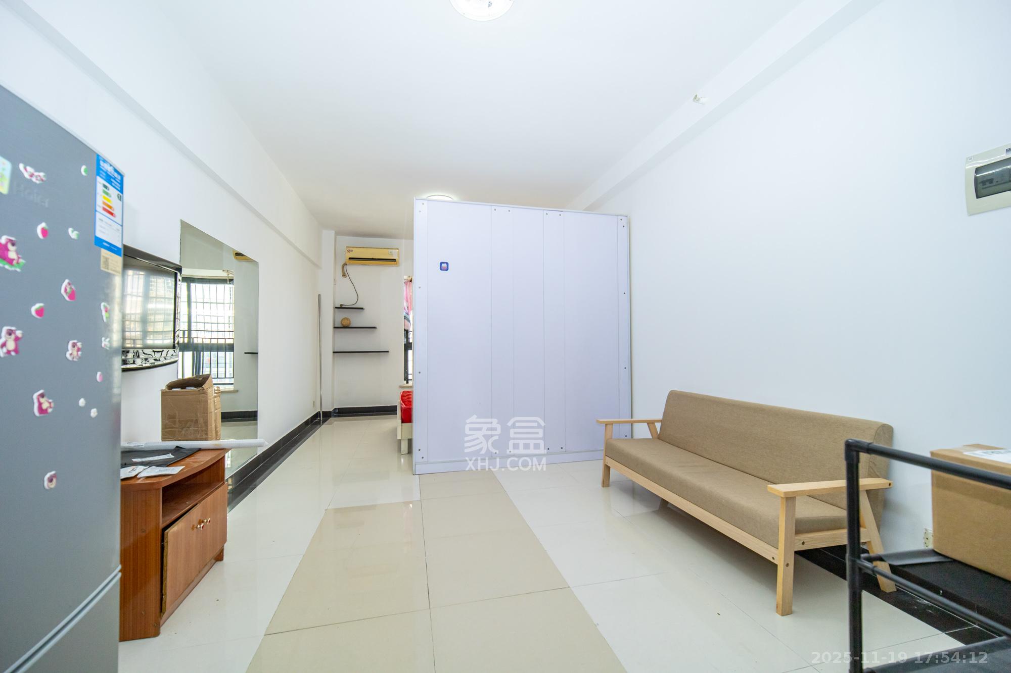 尚都花园城 1室1厅1卫 15.3万 尚都花园城 1室1厅1卫 15.3万客厅