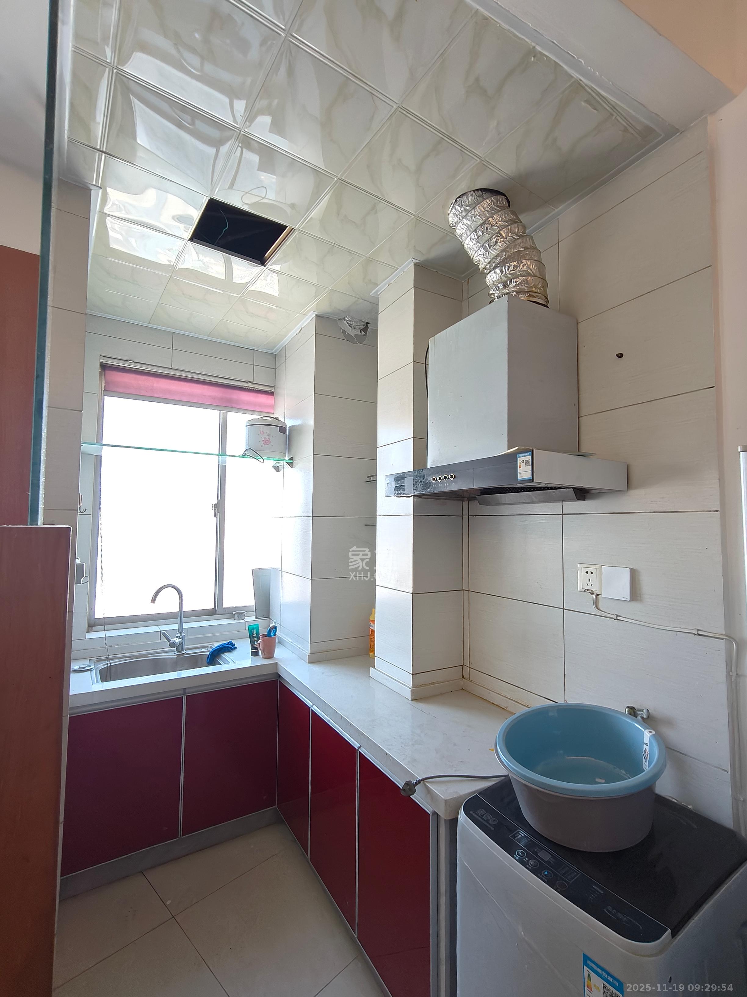 颐美会现代城 1室1厅1卫 1300.0元/月 颐美会现代城 1室1厅1卫 1300.0元/月室内图