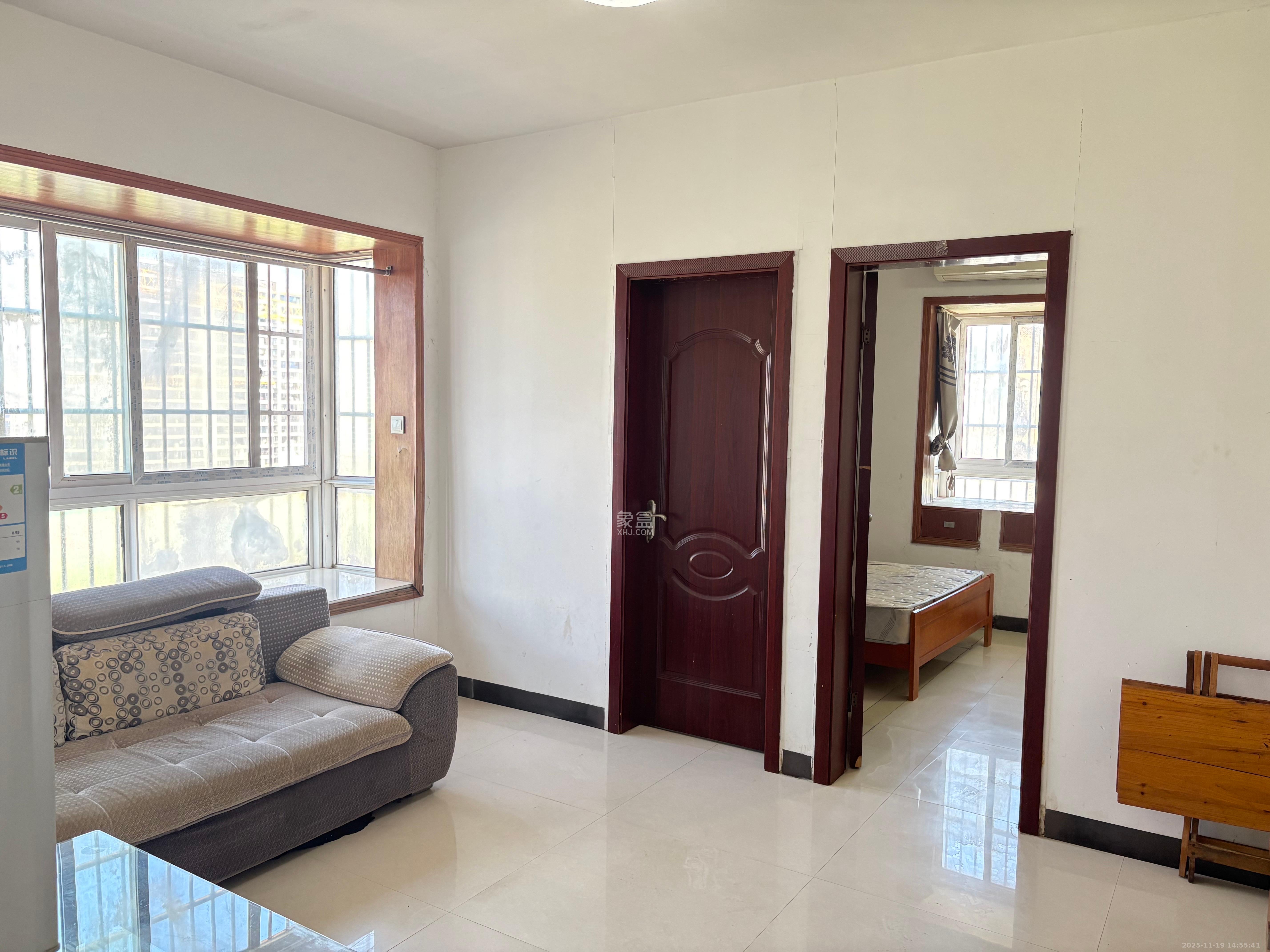 金石蓉园 1室1厅1卫 1300.0元/月 金石蓉园 1室1厅1卫 1300.0元/月室内图