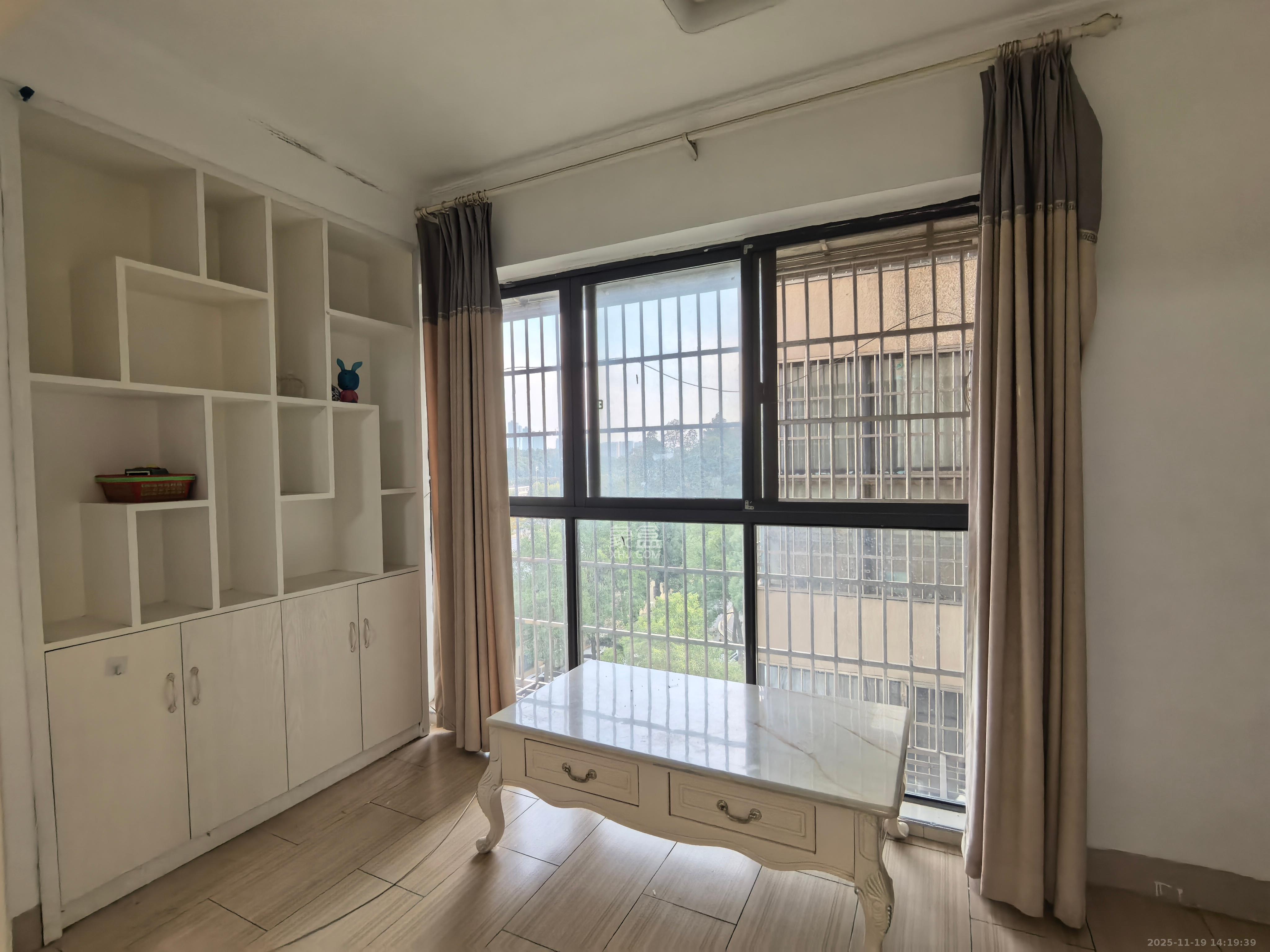 雄新水印廊桥（雄新华府）  2室1厅1卫    1600.0元/月室内图