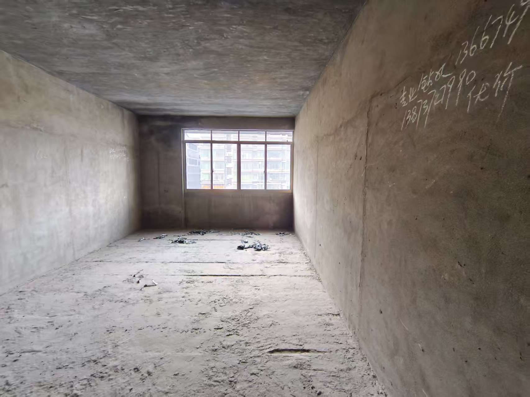 羊舞岭小区 3室2厅2卫 900.0元/月 羊舞岭小区 3室2厅2卫 900.0元/月室内图