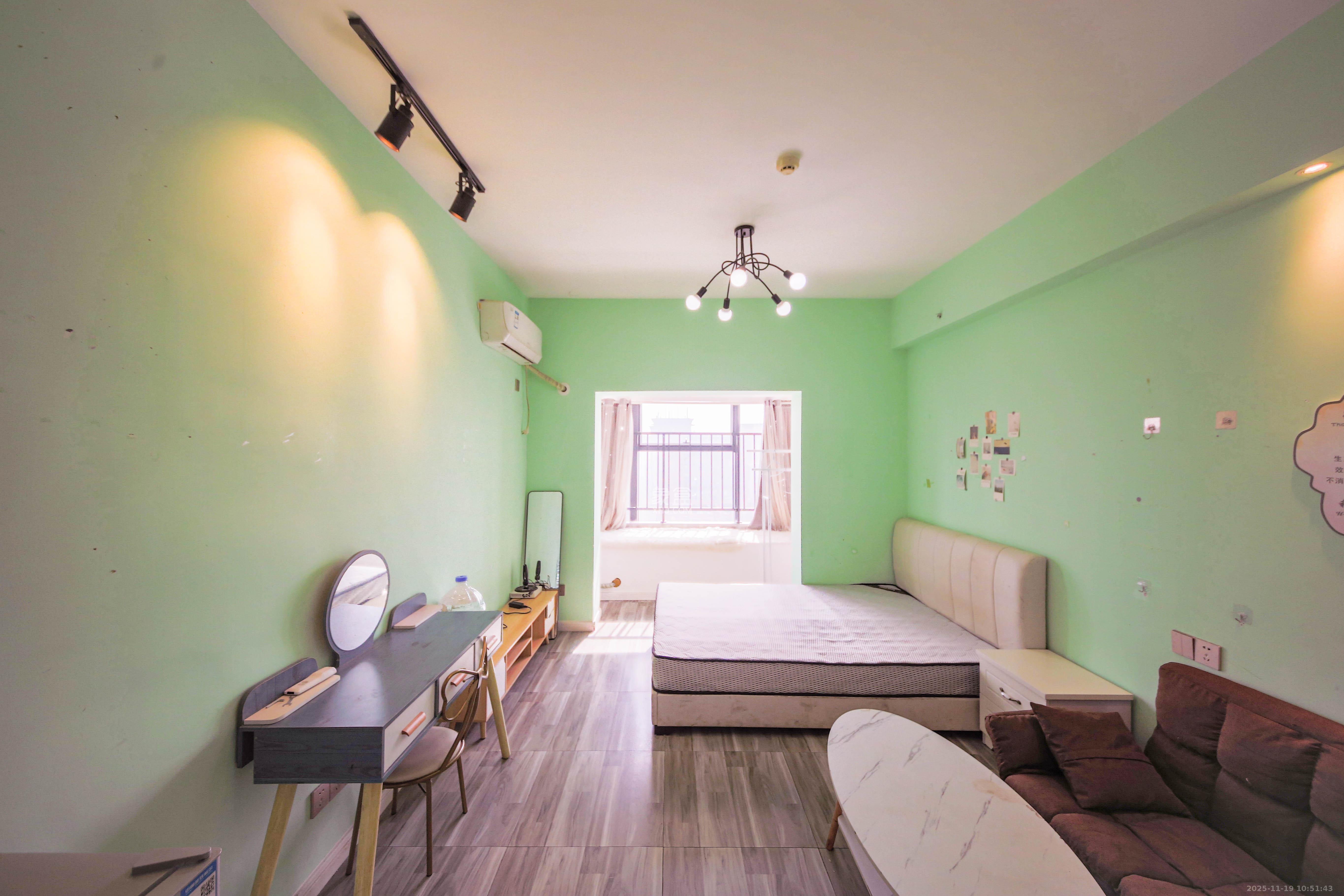 裕天国际商汇中心  1室1厅1卫    16.8万卧室