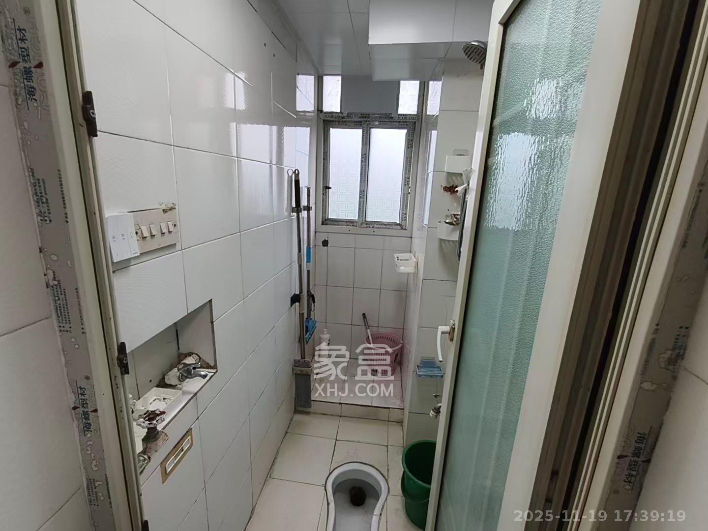 红旗区三片 1室1厅1卫 1400.0元/月 红旗区三片 1室1厅1卫 1400.0元/月室内图