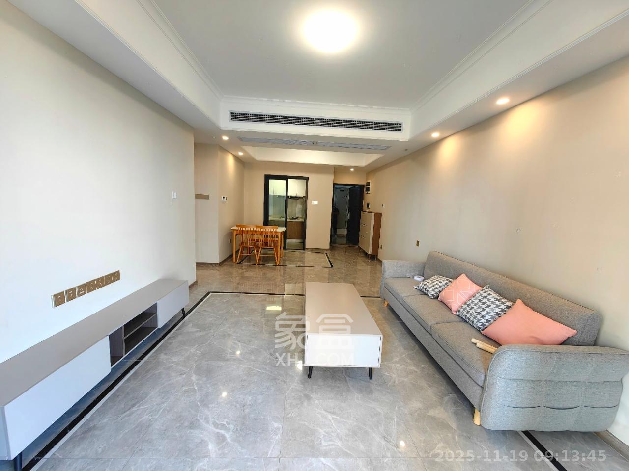 梦想新天地  3室2厅2卫    2800.0元/月室内图1