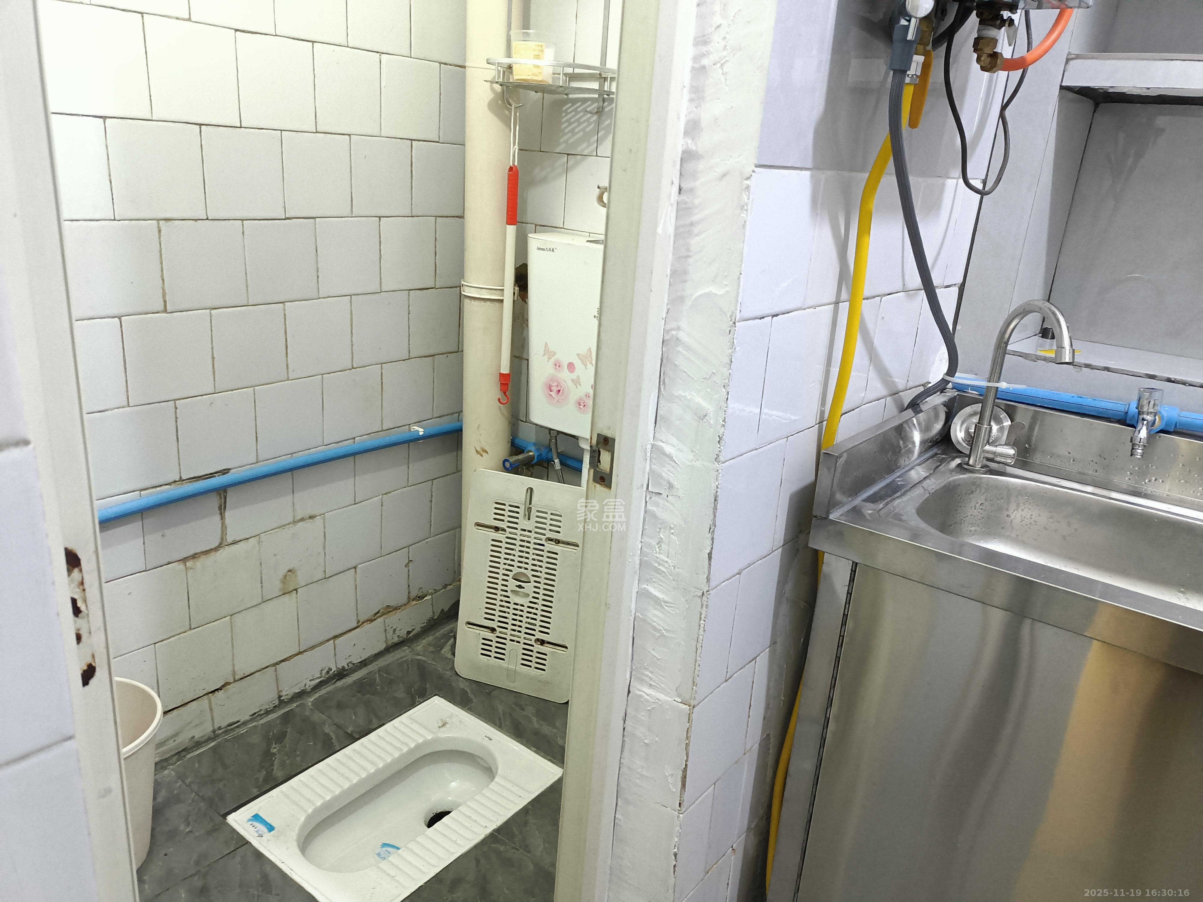 桐荫里社区 2室1厅1卫 1800.0元/月 桐荫里社区 2室1厅1卫 1800.0元/月室内图