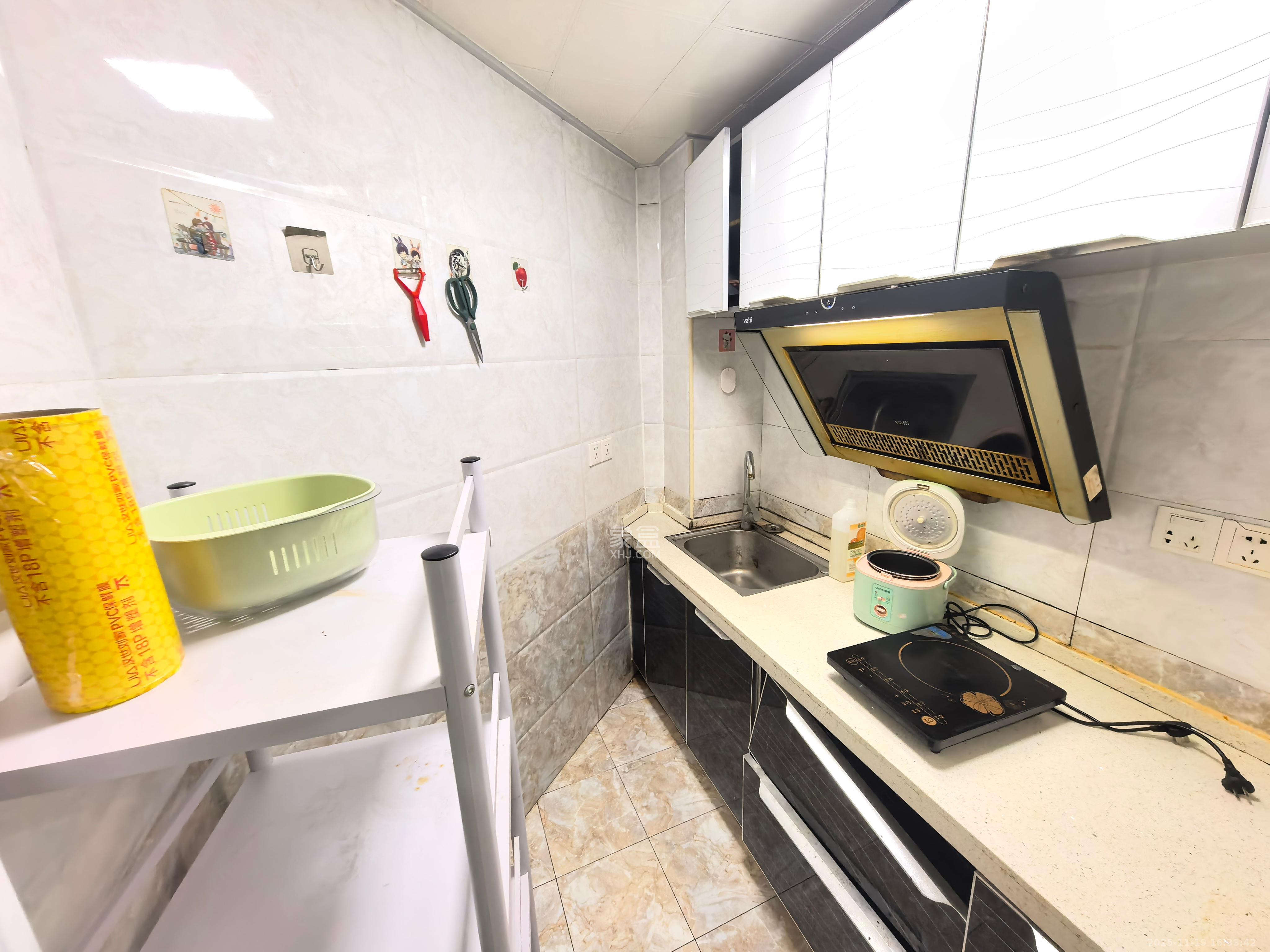 湖湾世景  1室1厅1卫    1100.0元/月室内图