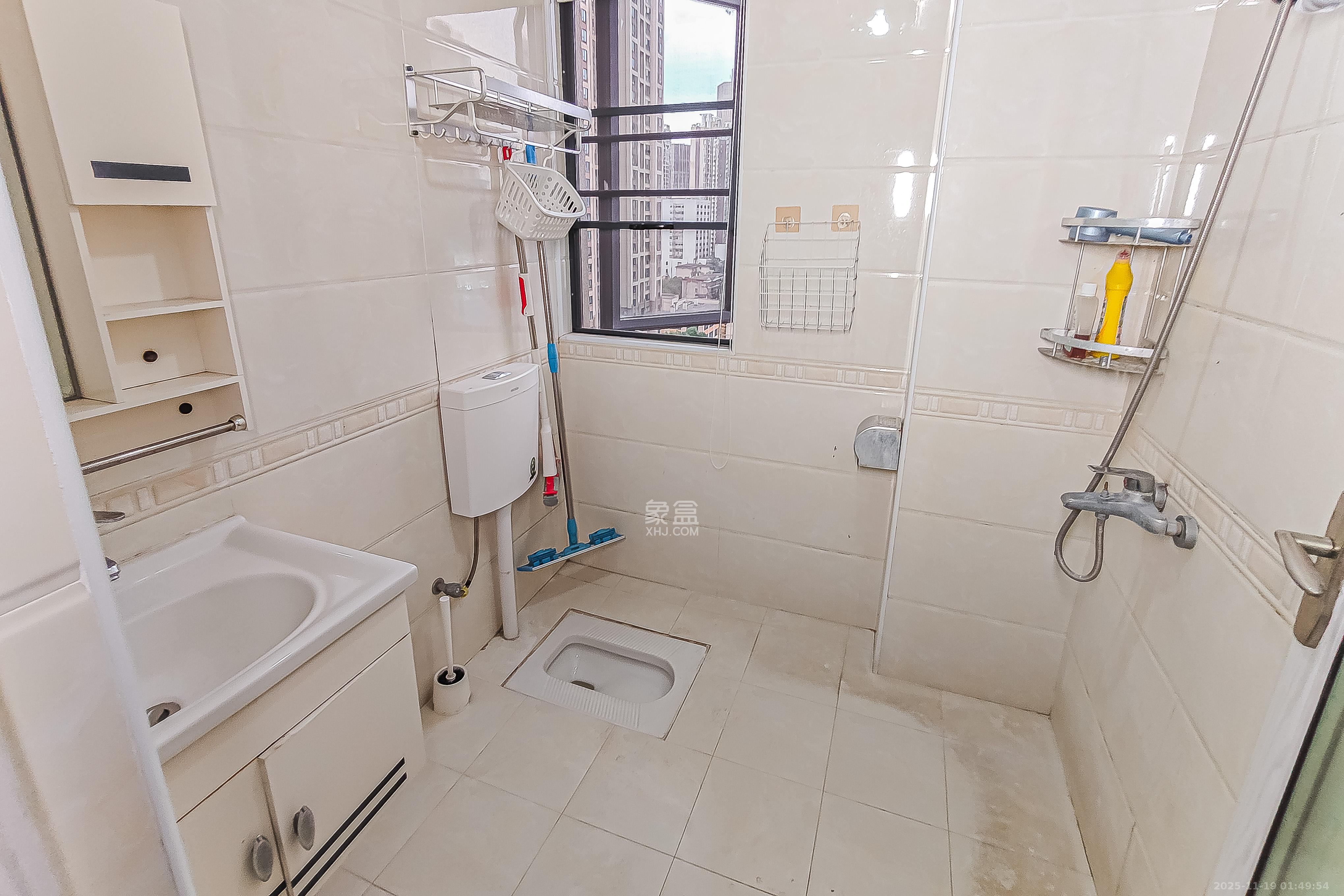 建发中央公园(建发美地) 2室2厅1卫 98.0万 建发中央公园(建发美地) 2室2厅1卫 98.0万卫生间