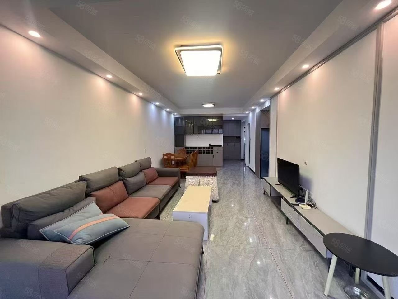 福天华府  2室1厅1卫    1800.0元/月室内图