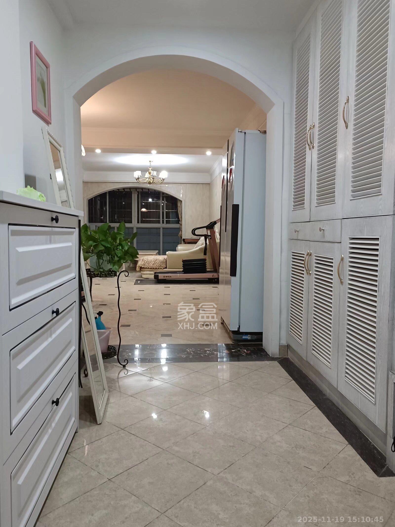 申奥美域  3室2厅1卫    3000.0元/月室内图