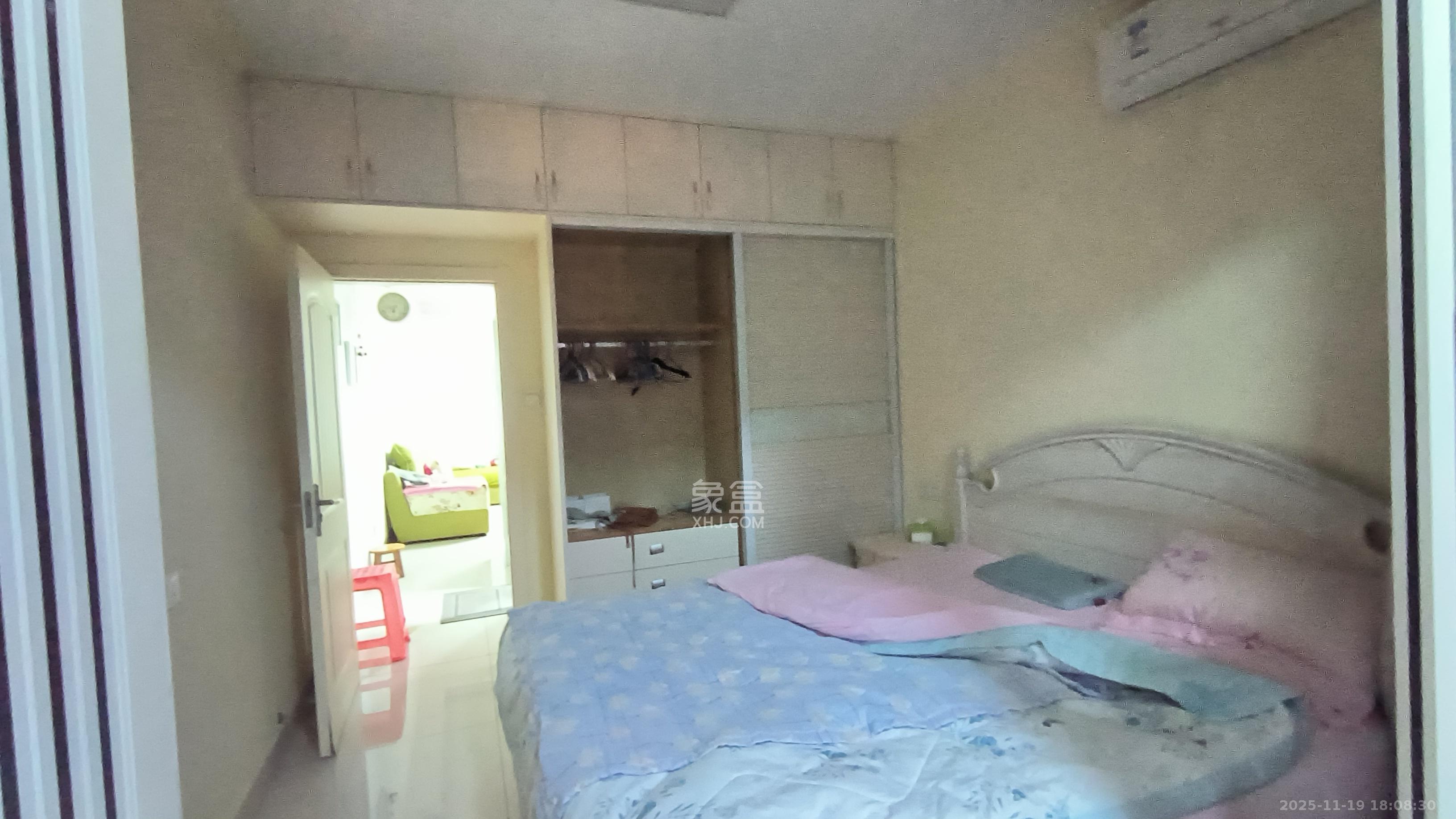 君悦紫园 1室1厅1卫 2200.0元/月 君悦紫园 1室1厅1卫 2200.0元/月室内图