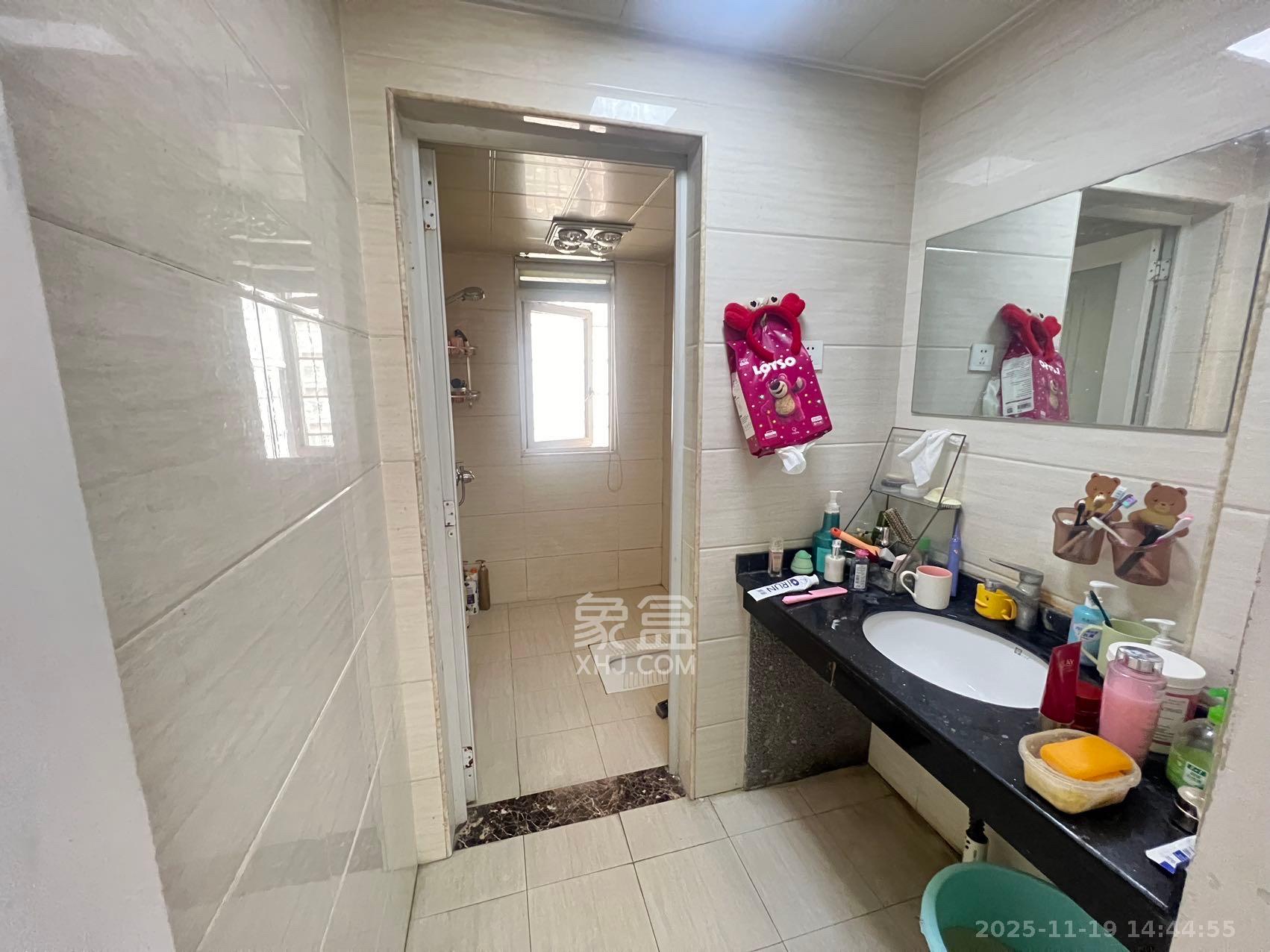 上河国际C区 3室2厅2卫 2700.0元/月 上河国际C区 3室2厅2卫 2700.0元/月室内图