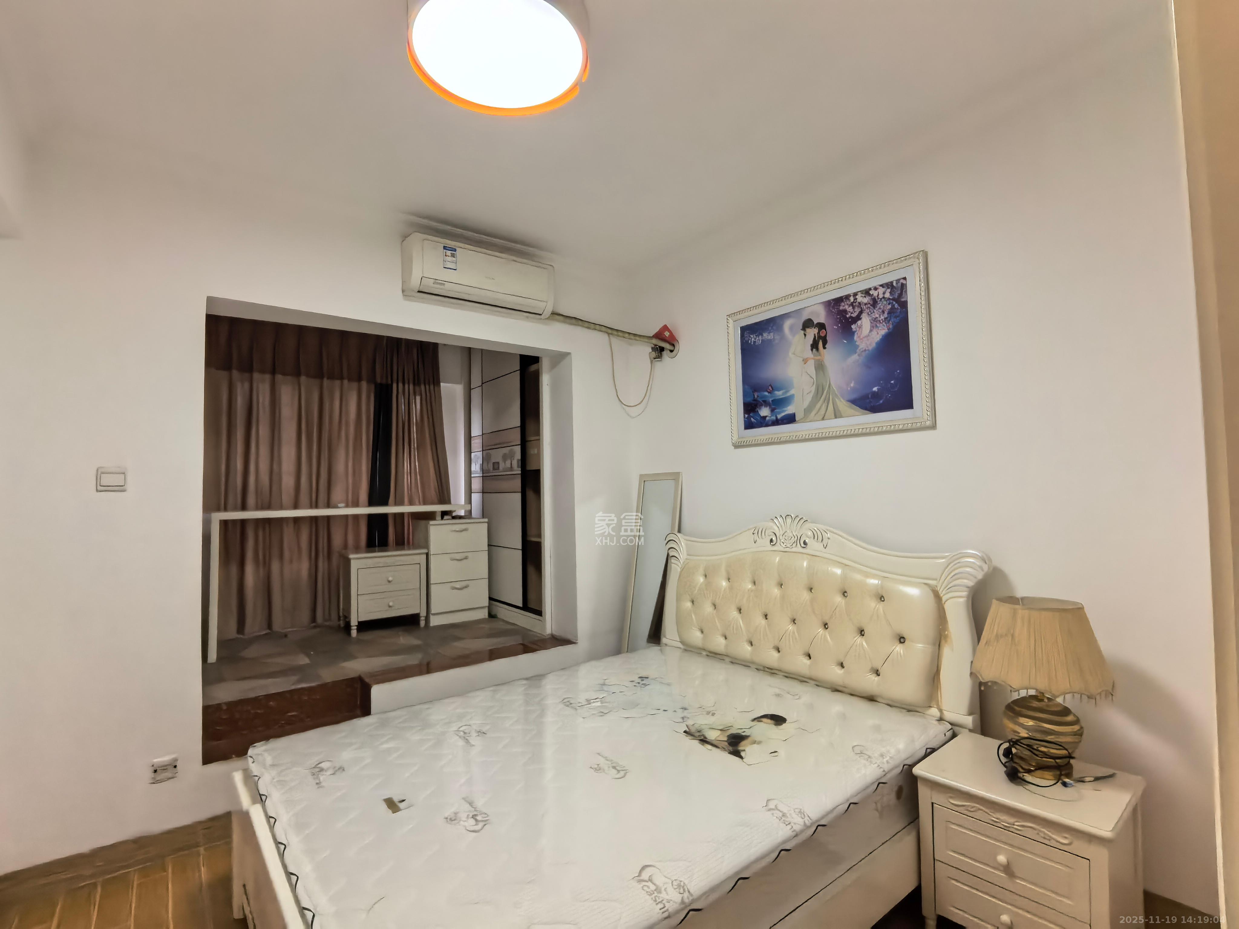 雄新水印廊桥（雄新华府）  2室1厅1卫    1600.0元/月室内图