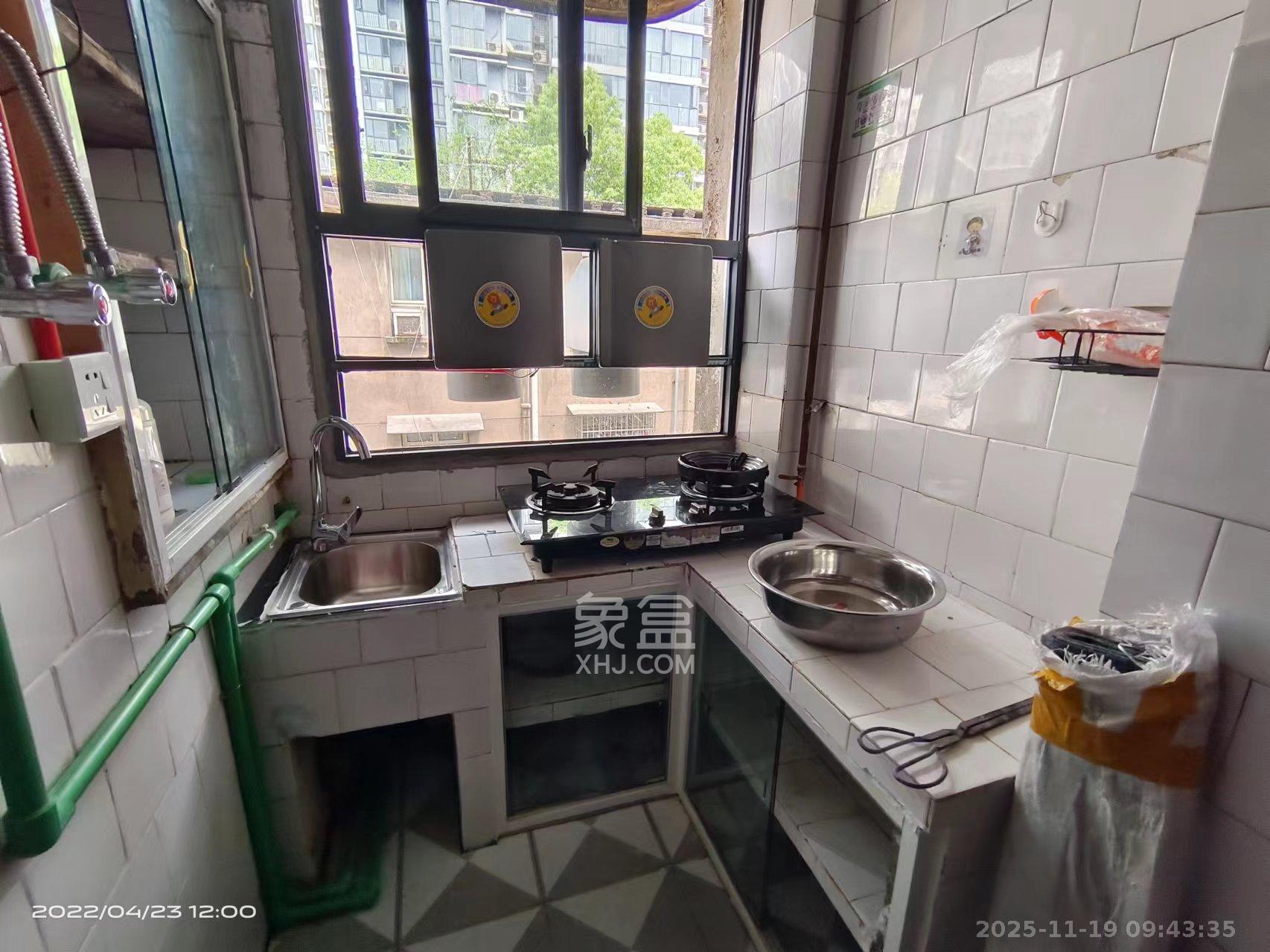 长勘小区 2室1厅1卫 1600.0元/月 长勘小区 2室1厅1卫 1600.0元/月室内图