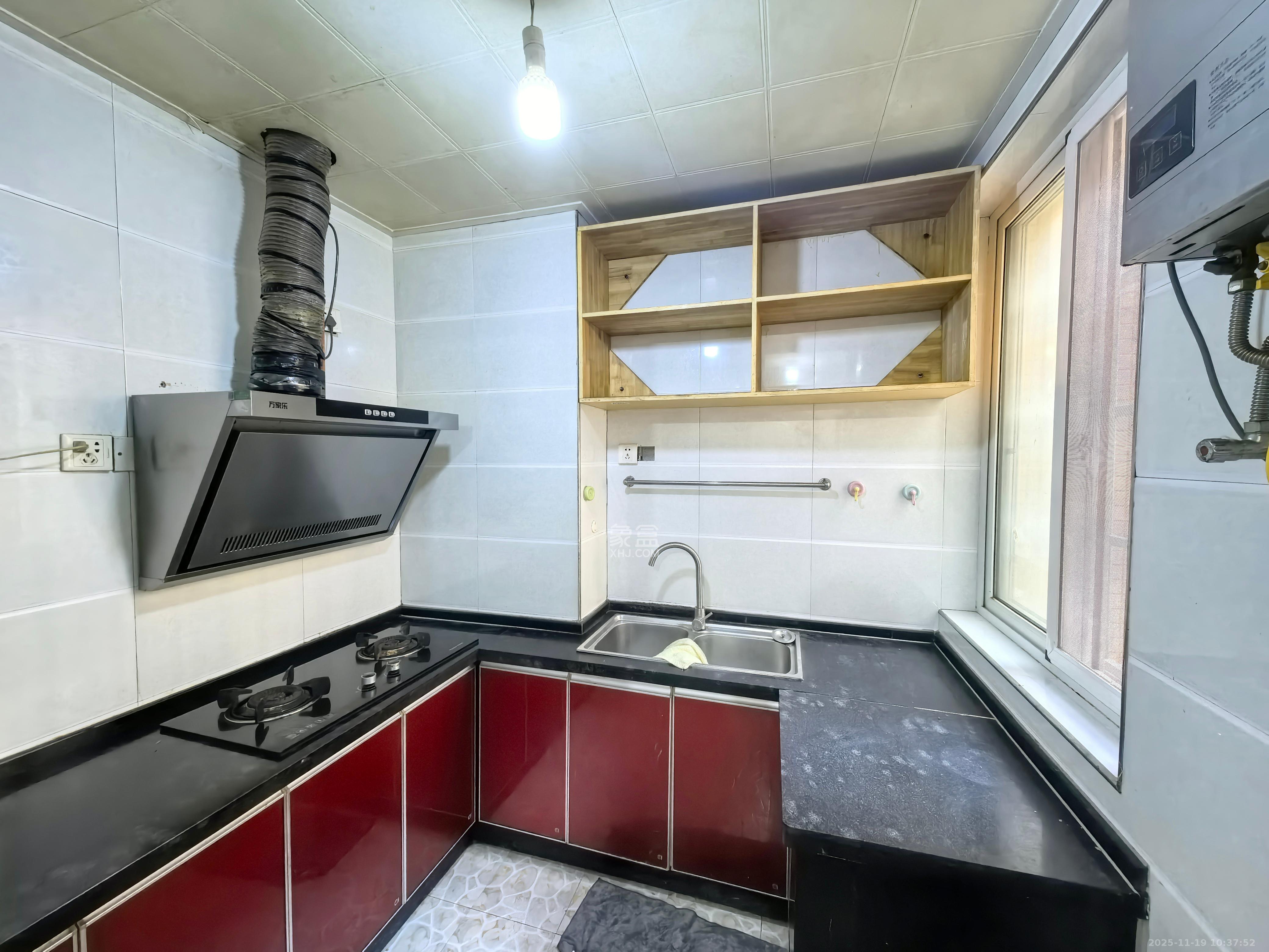 和润园一、二期  2室2厅1卫    1800.0元/月室内图