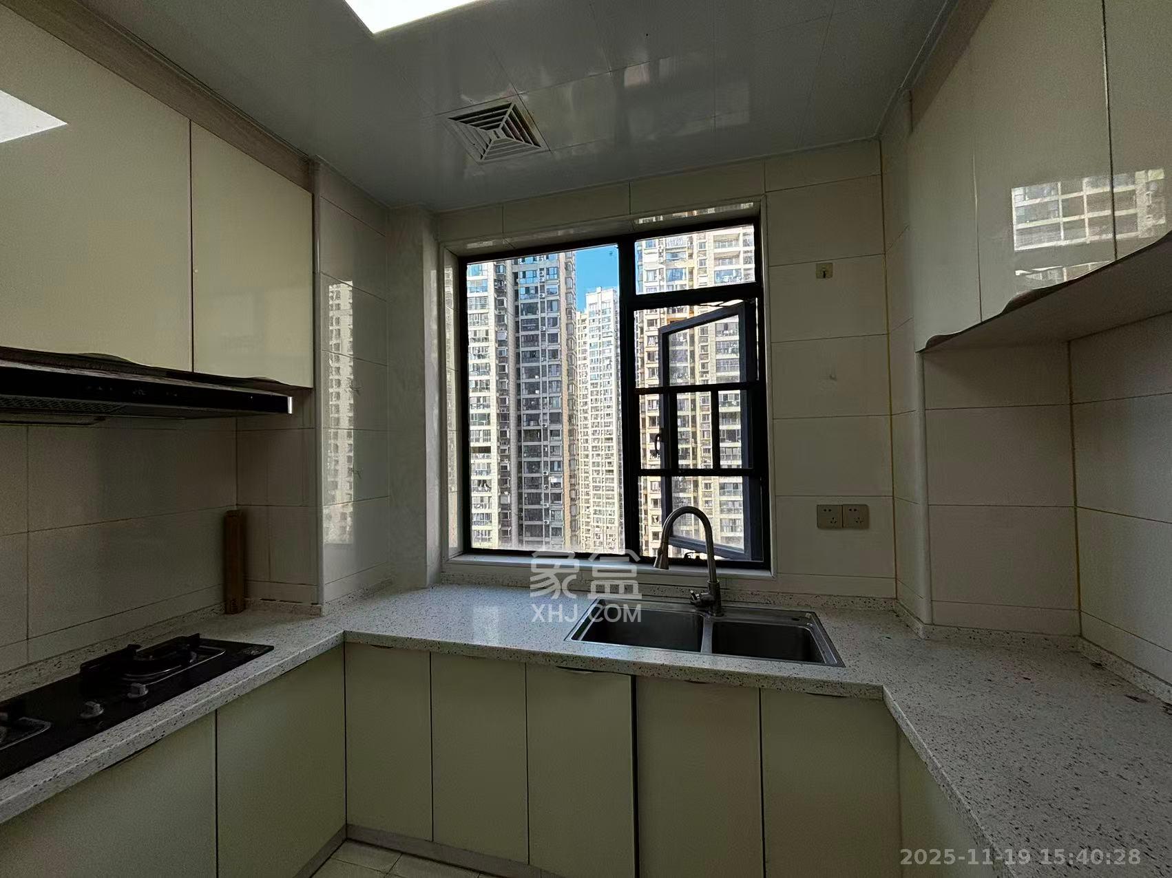 玛丽的花园（金色阳光家园）  3室2厅2卫    2000.0元/月室内图