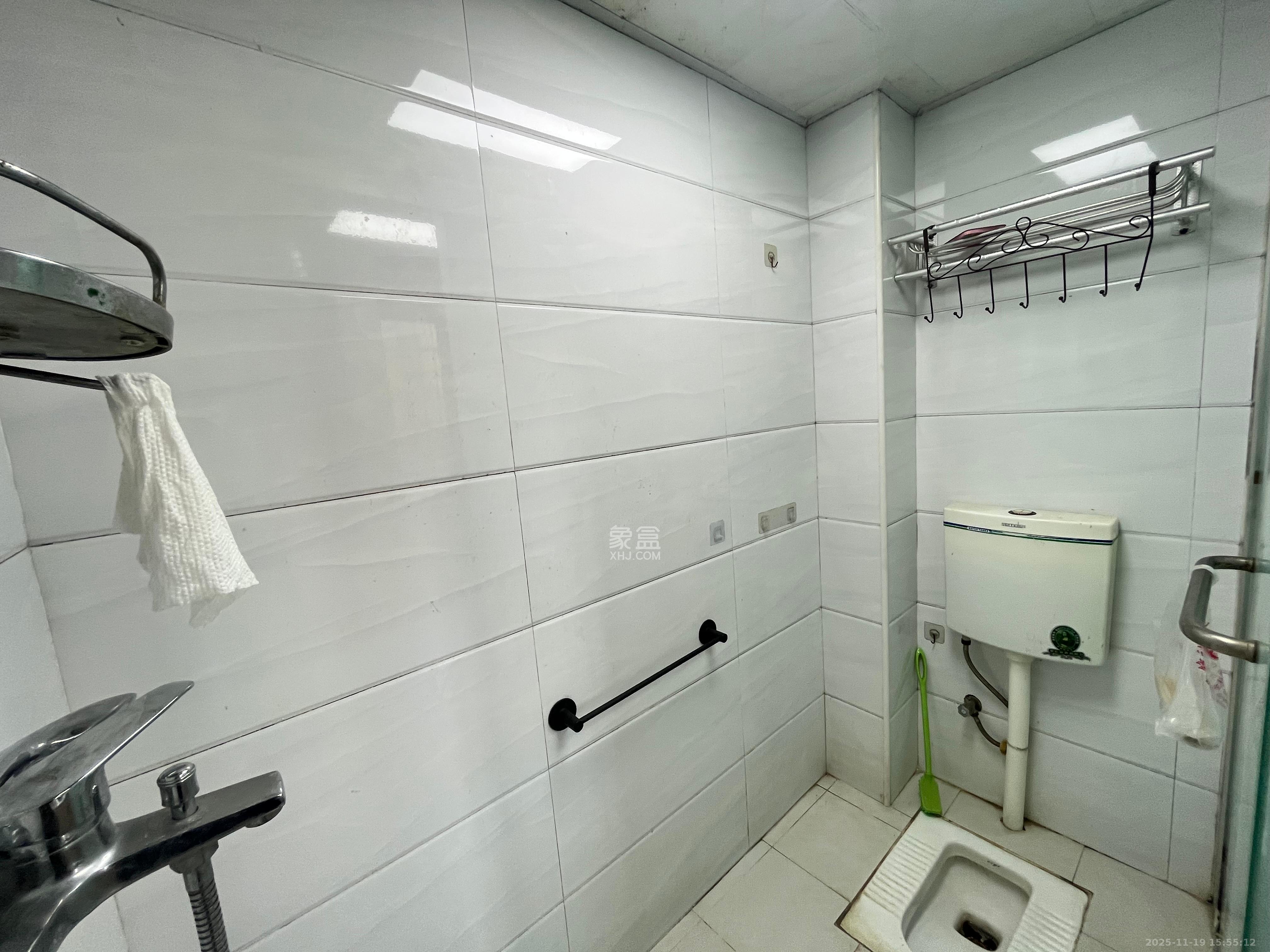 和康园小区  1室1厅1卫    1200.0元/月室内图