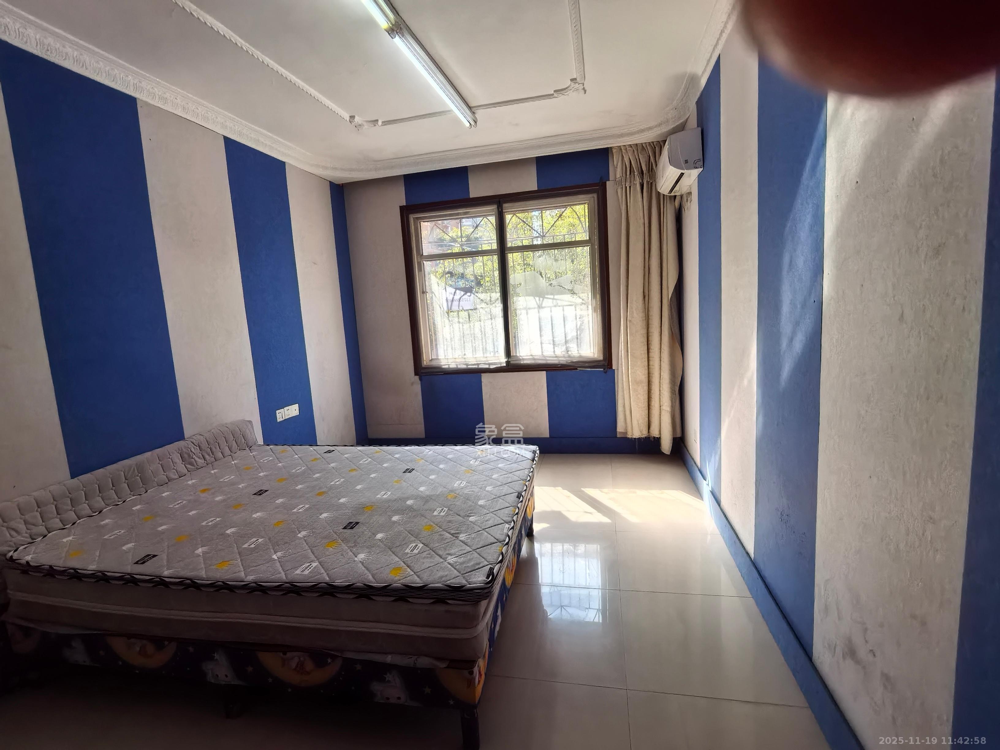 建华综合楼  3室1厅1卫    1500.0元/月室内图