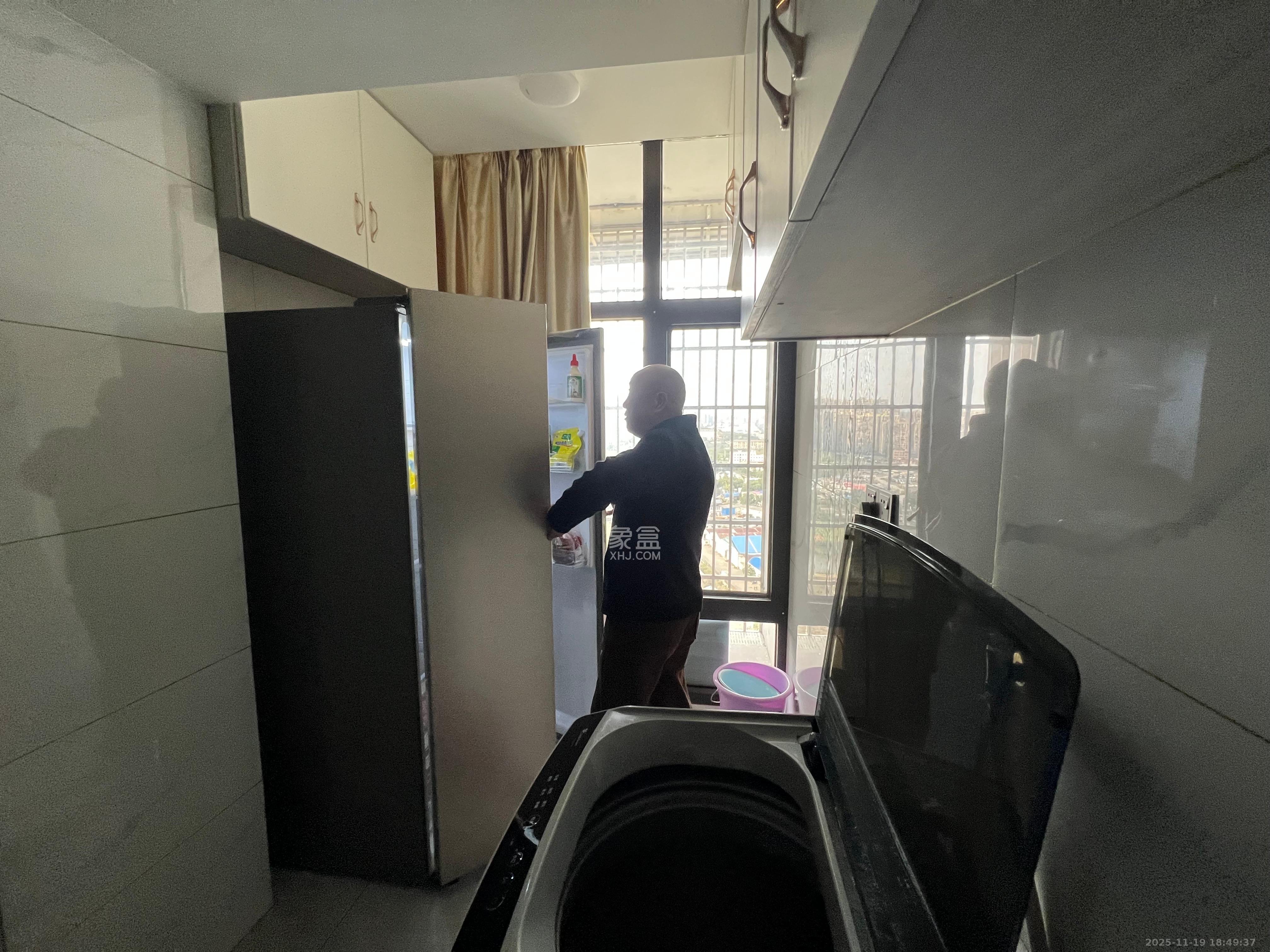 东合新苑 3室2厅2卫 2800.0元/月 东合新苑 3室2厅2卫 2800.0元/月室内图