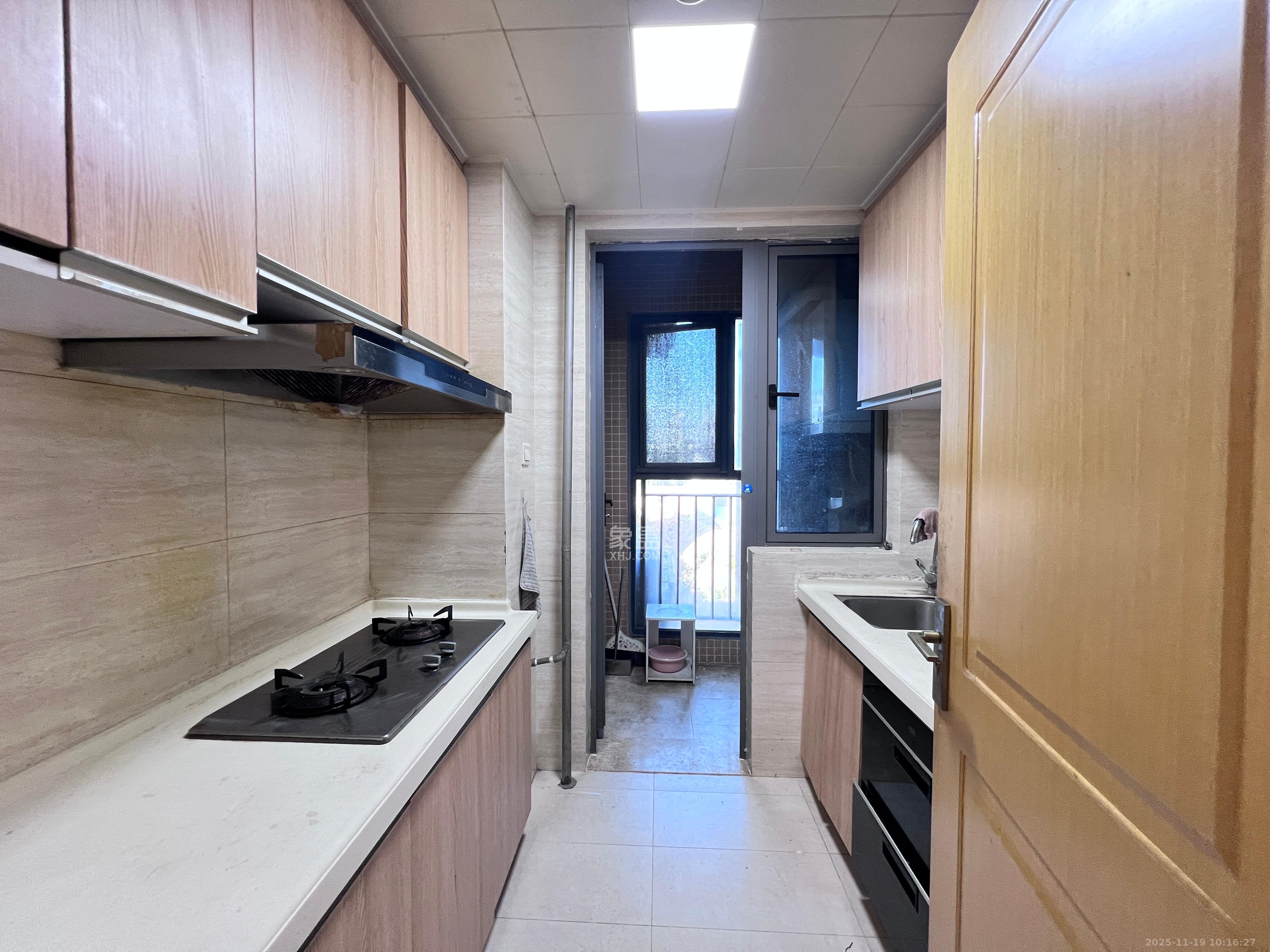 珠江郦城探香里  3室2厅1卫    2200.0元/月室内图