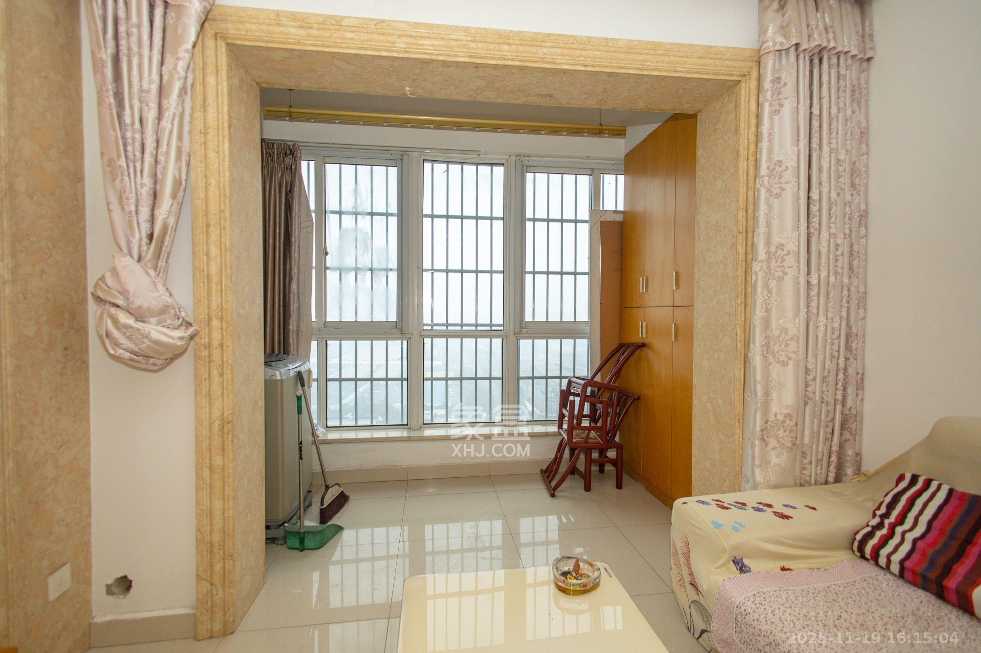 时代星城  2室2厅1卫    1400.0元/月室内图