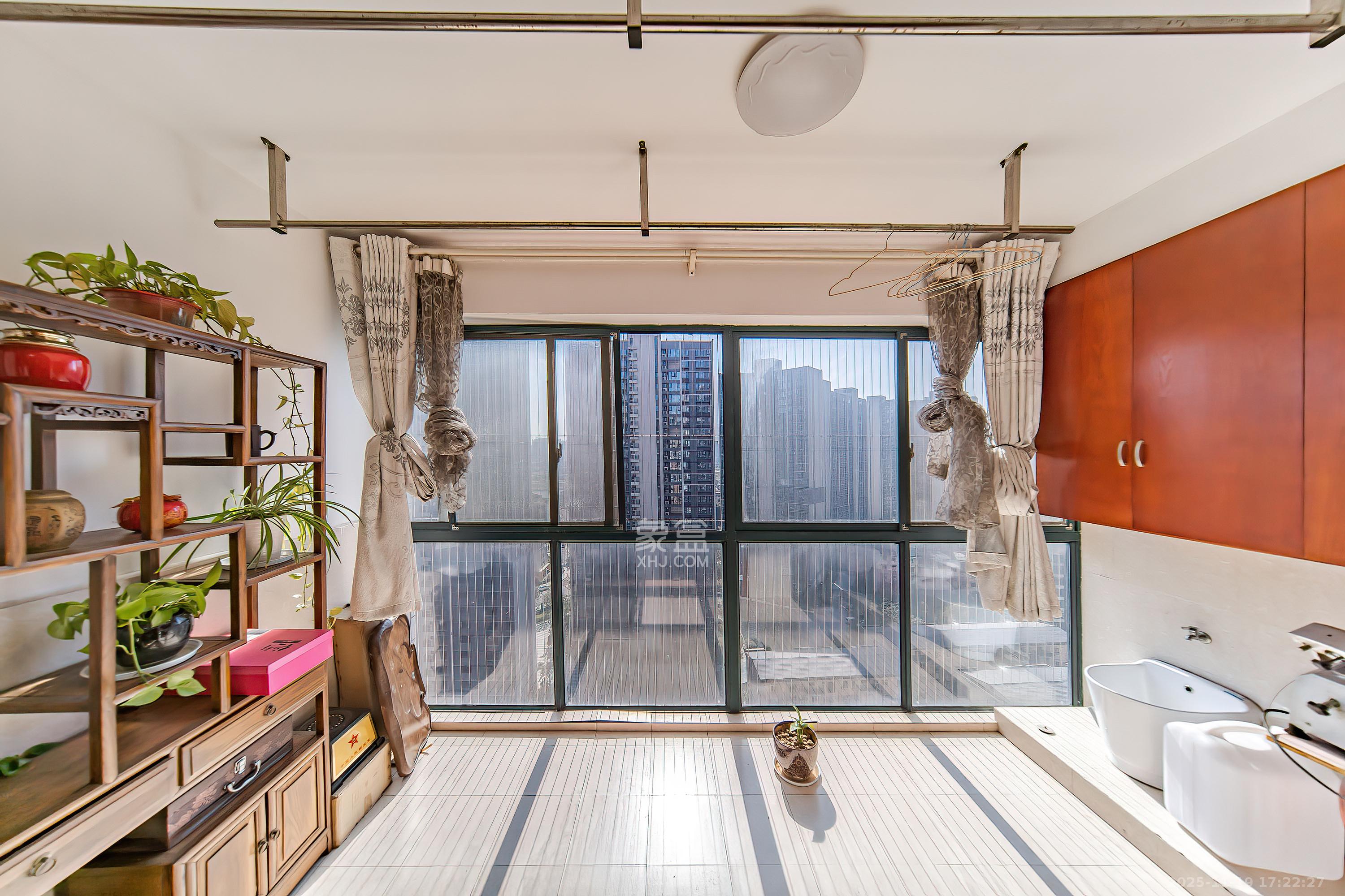 才子佳苑一期/二期 3室2厅1卫 78.0万 才子佳苑一期/二期 3室2厅1卫 78.0万阳台