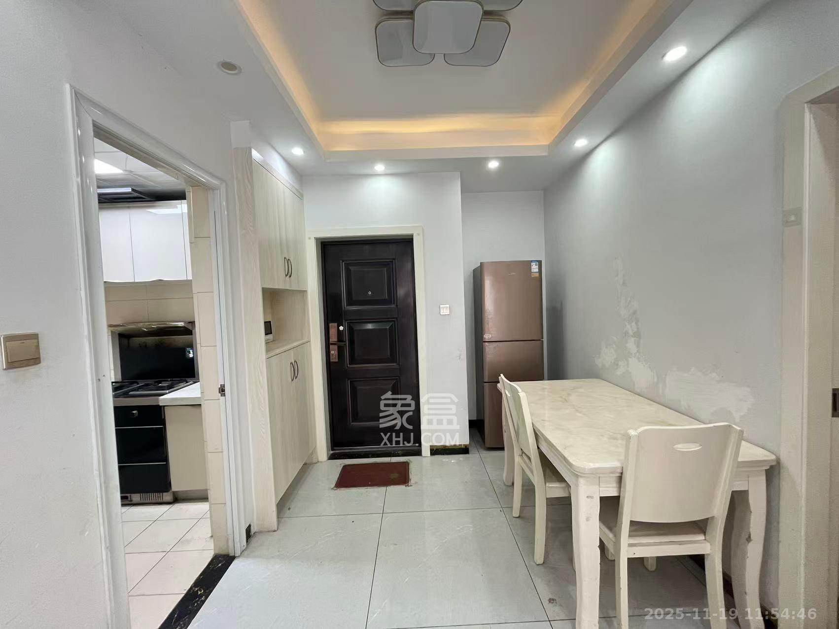 爵世名邸东湖（东湖壹号企业总部基地）  2室2厅1卫    2200.0元/月室内图