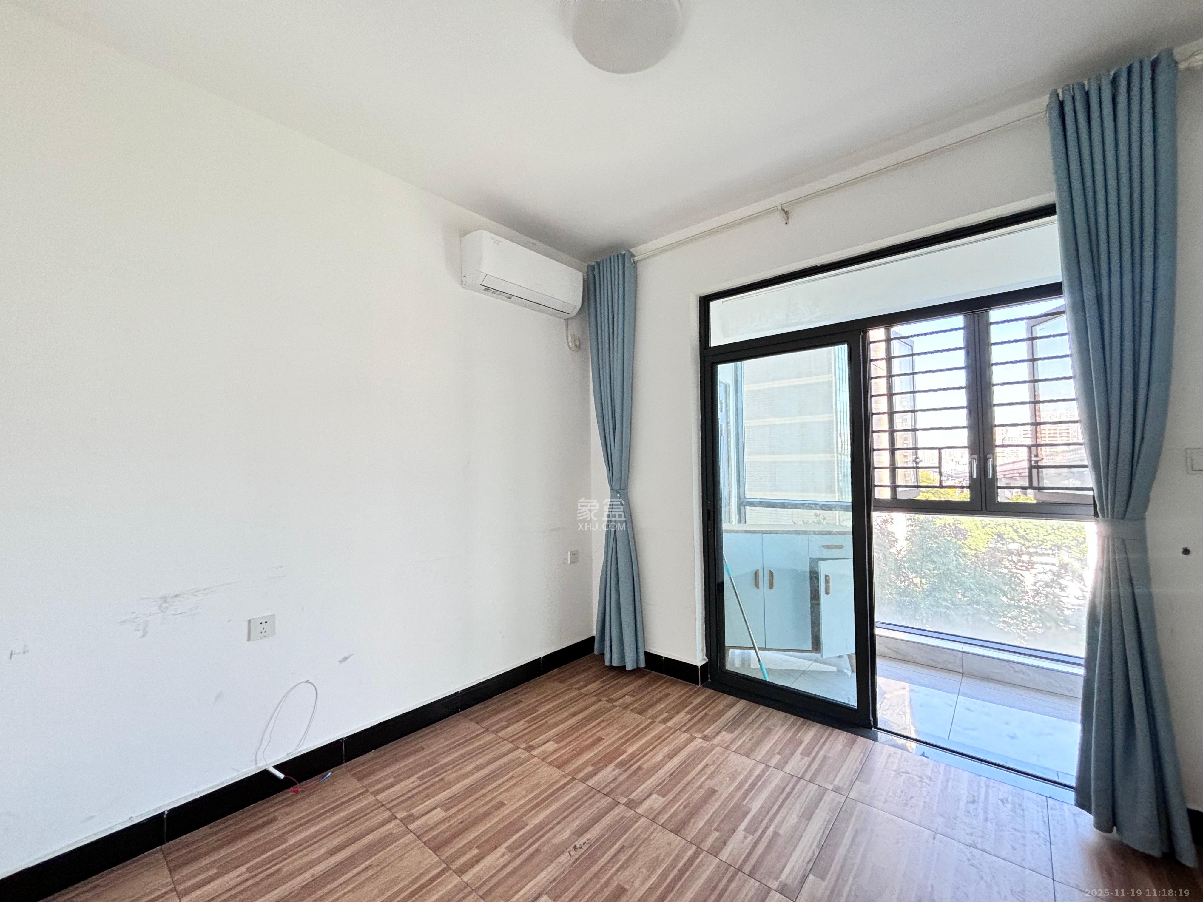 创元时代（成兴景苑）  4室2厅2卫    2800.0元/月室内图