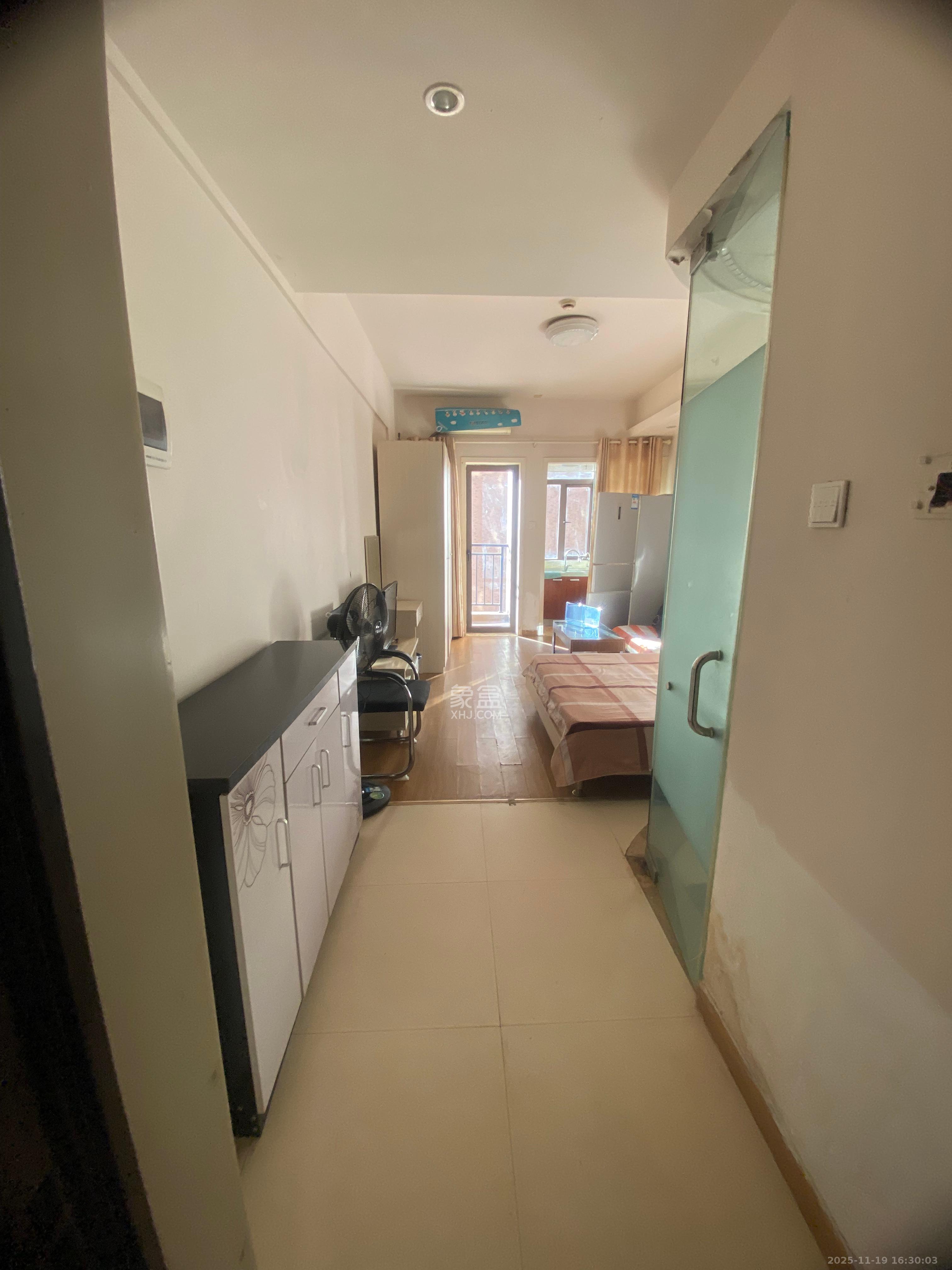 水岸世景  1室1厅1卫    900.0元/月