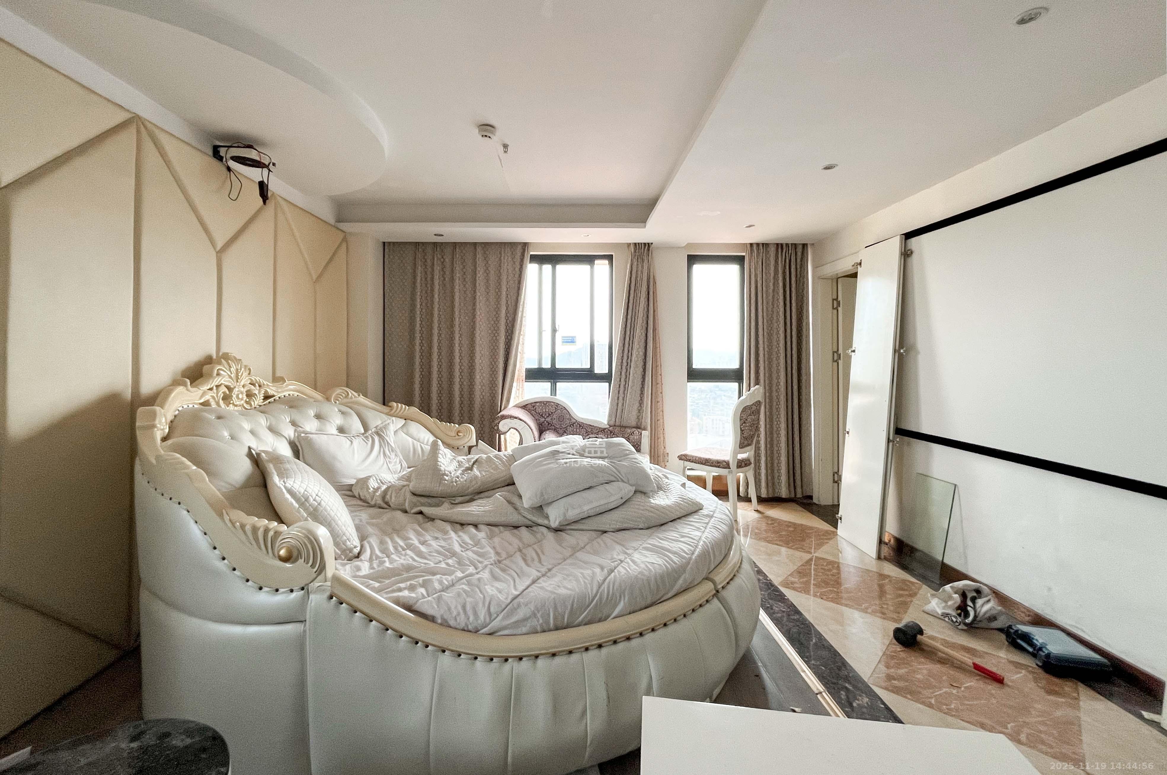 嘉汇公馆  1室0厅0卫    30.0万