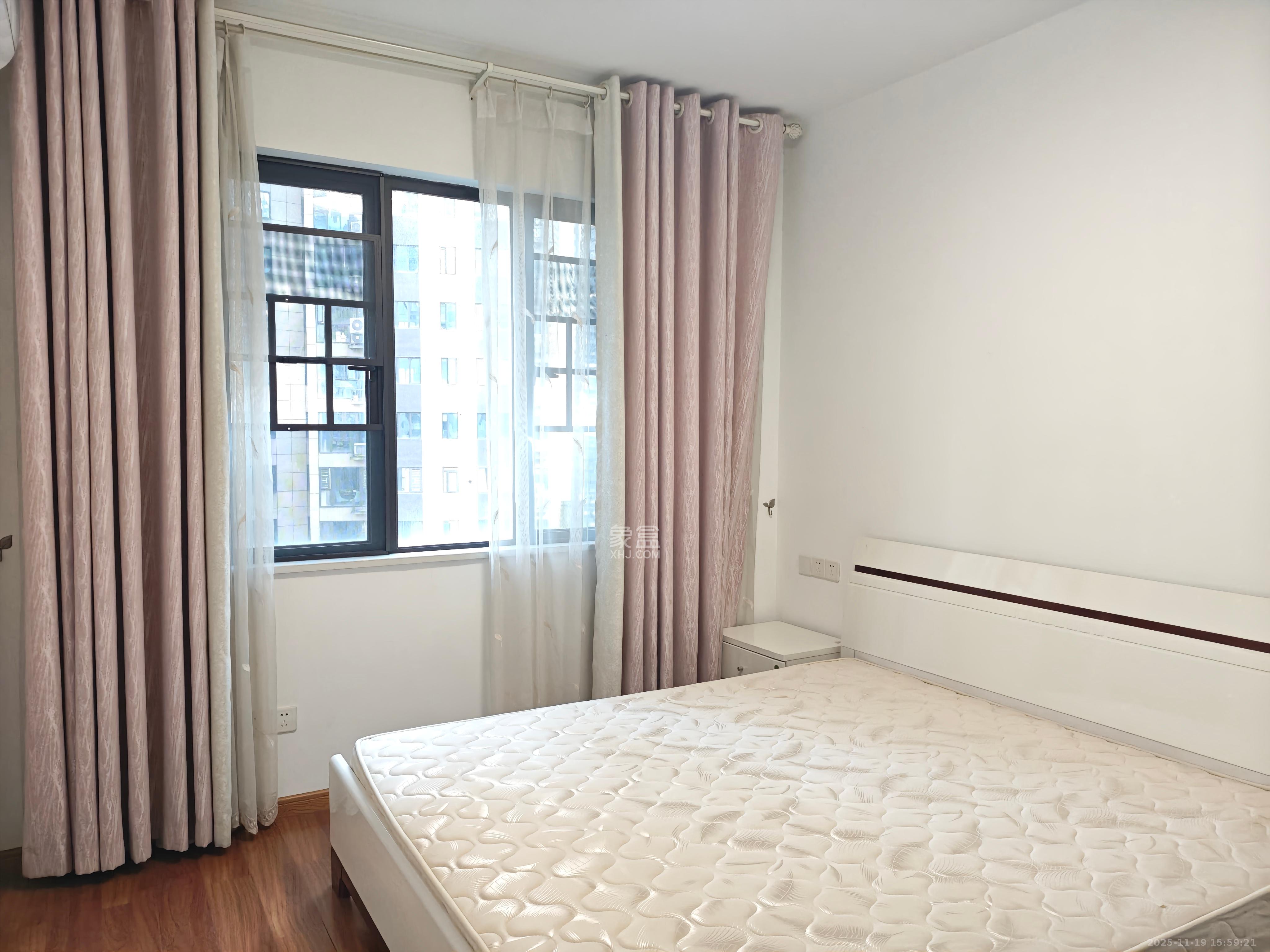 中国铁建梅溪青秀二期  3室2厅2卫    2900.0元/月室内图