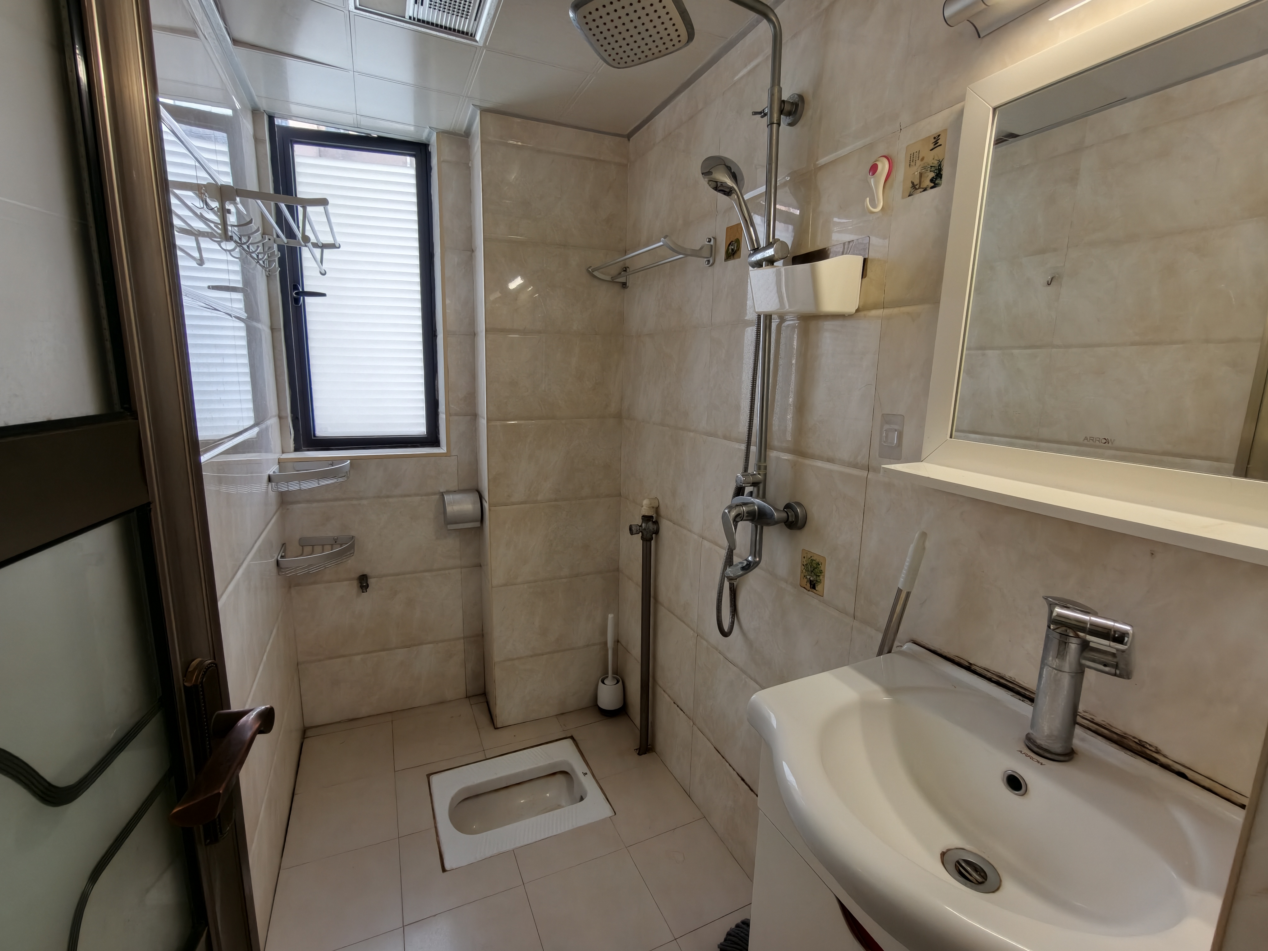 华晨御园  1室1厅1卫    32.8万室内图