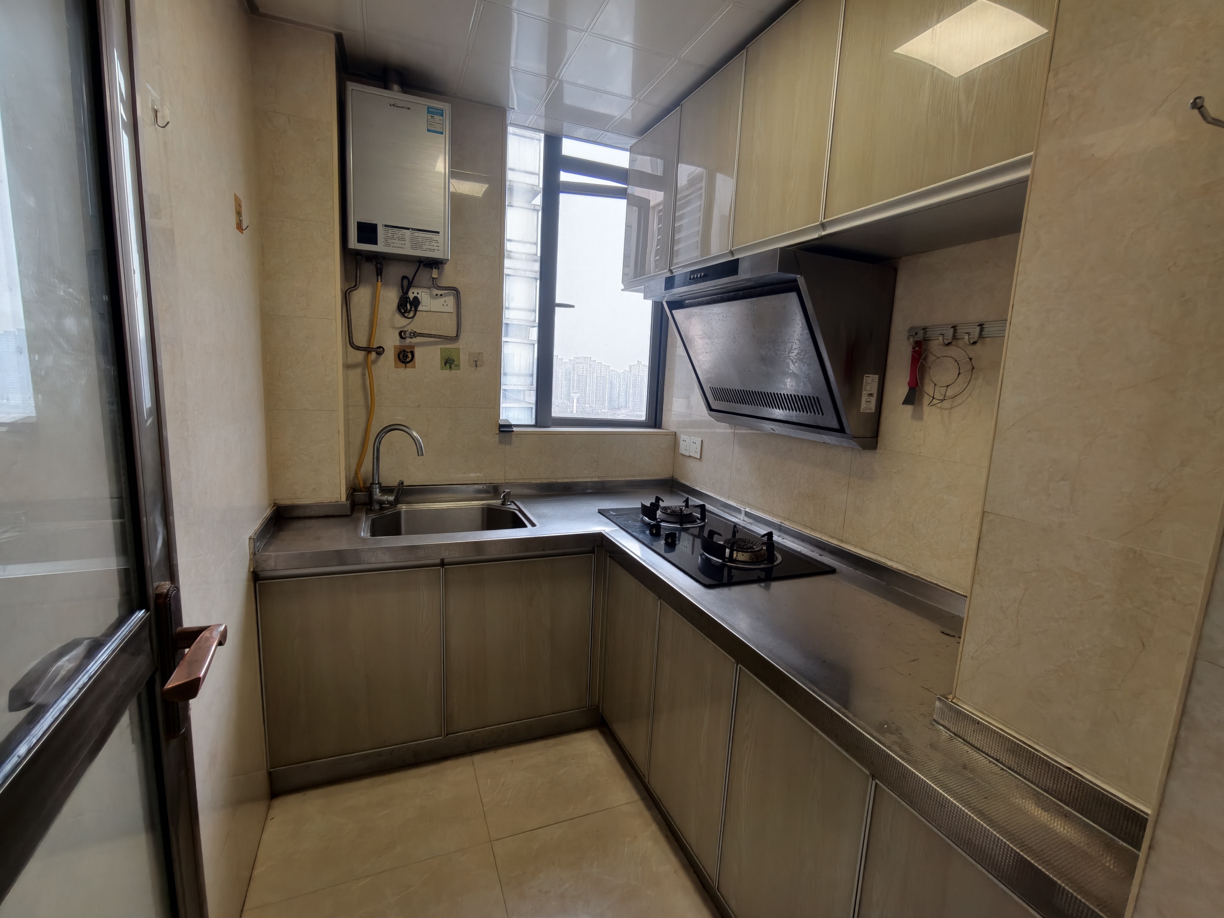 华晨御园  1室1厅1卫    32.8万室内图