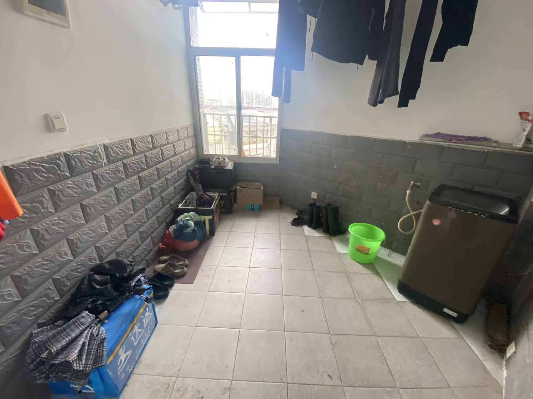 江岸人家  3室2厅2卫    43.8万室内图