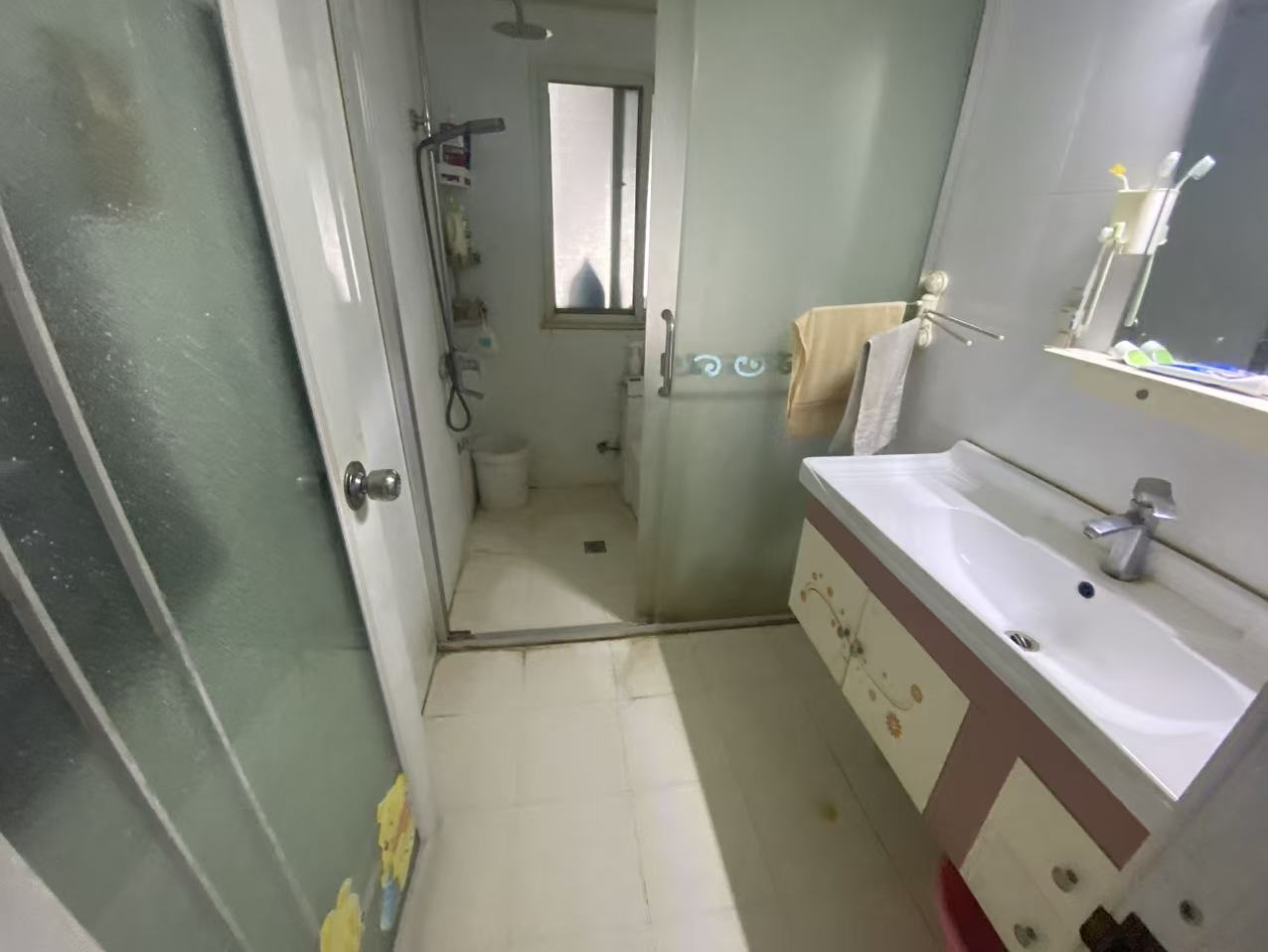 江岸人家  3室2厅2卫    43.8万室内图