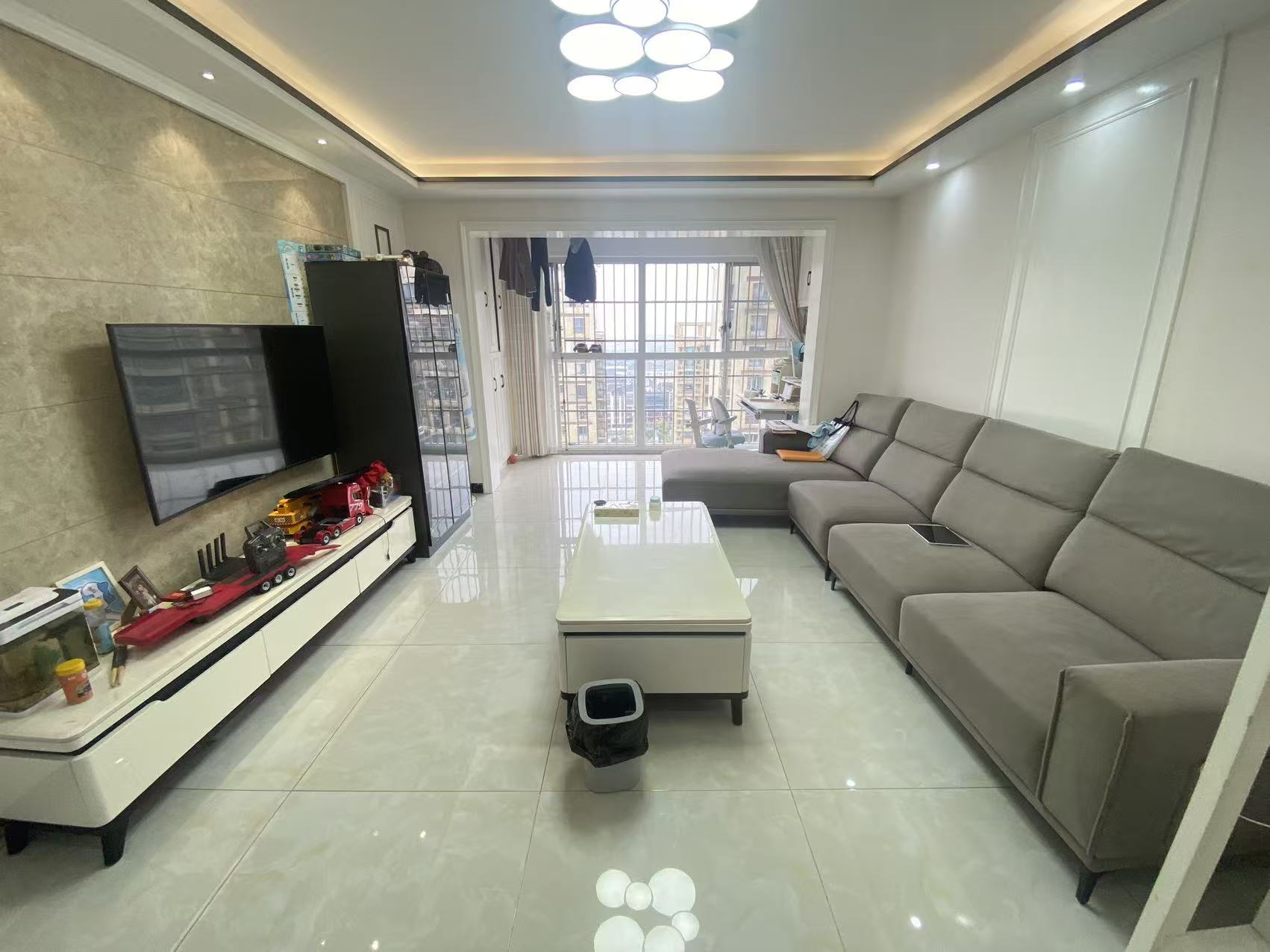 恒瑞雅园  3室2厅2卫    62.0万室内图