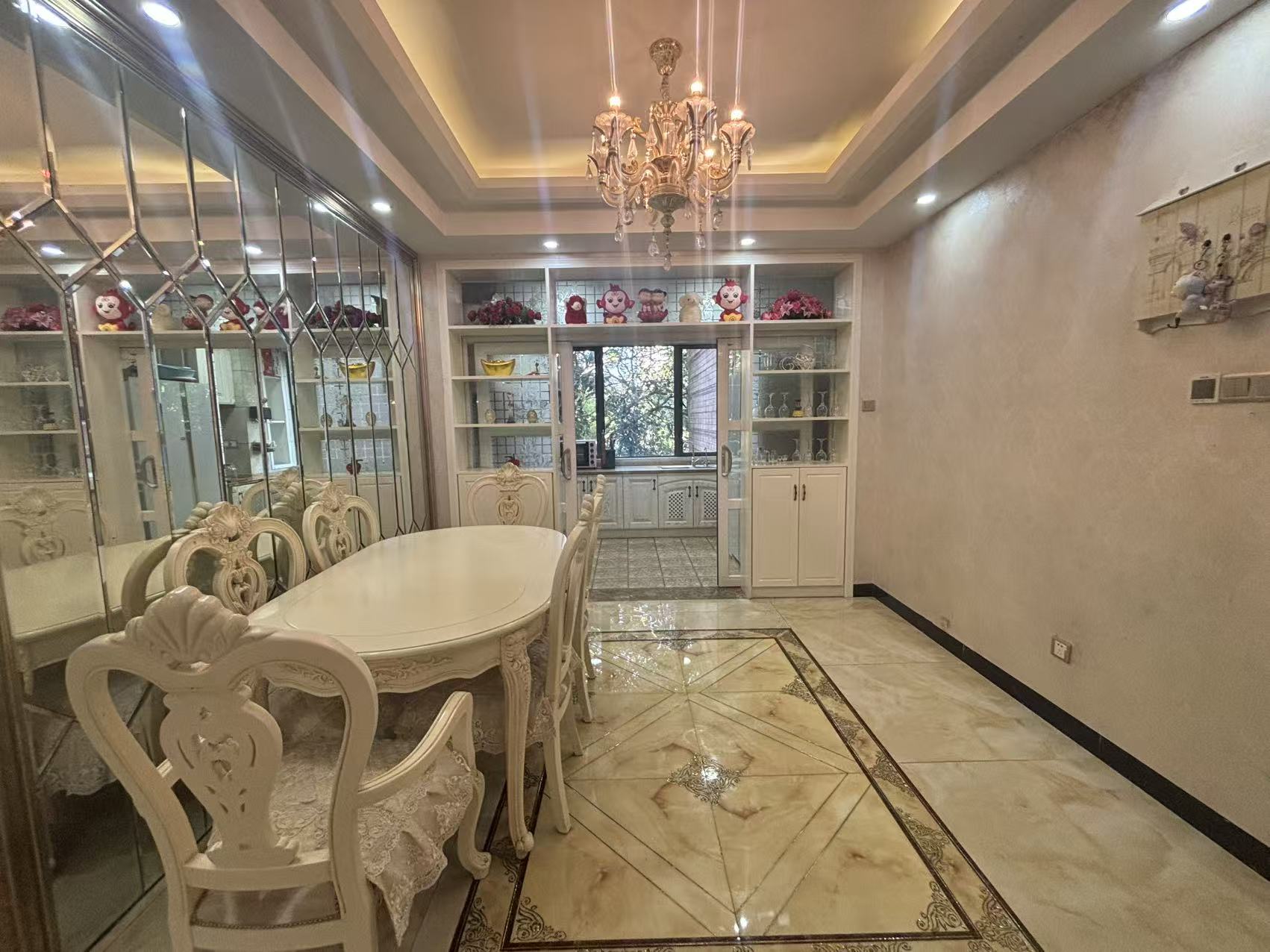 佳兆业金域天下一期  4室2厅3卫    118.0万室内图