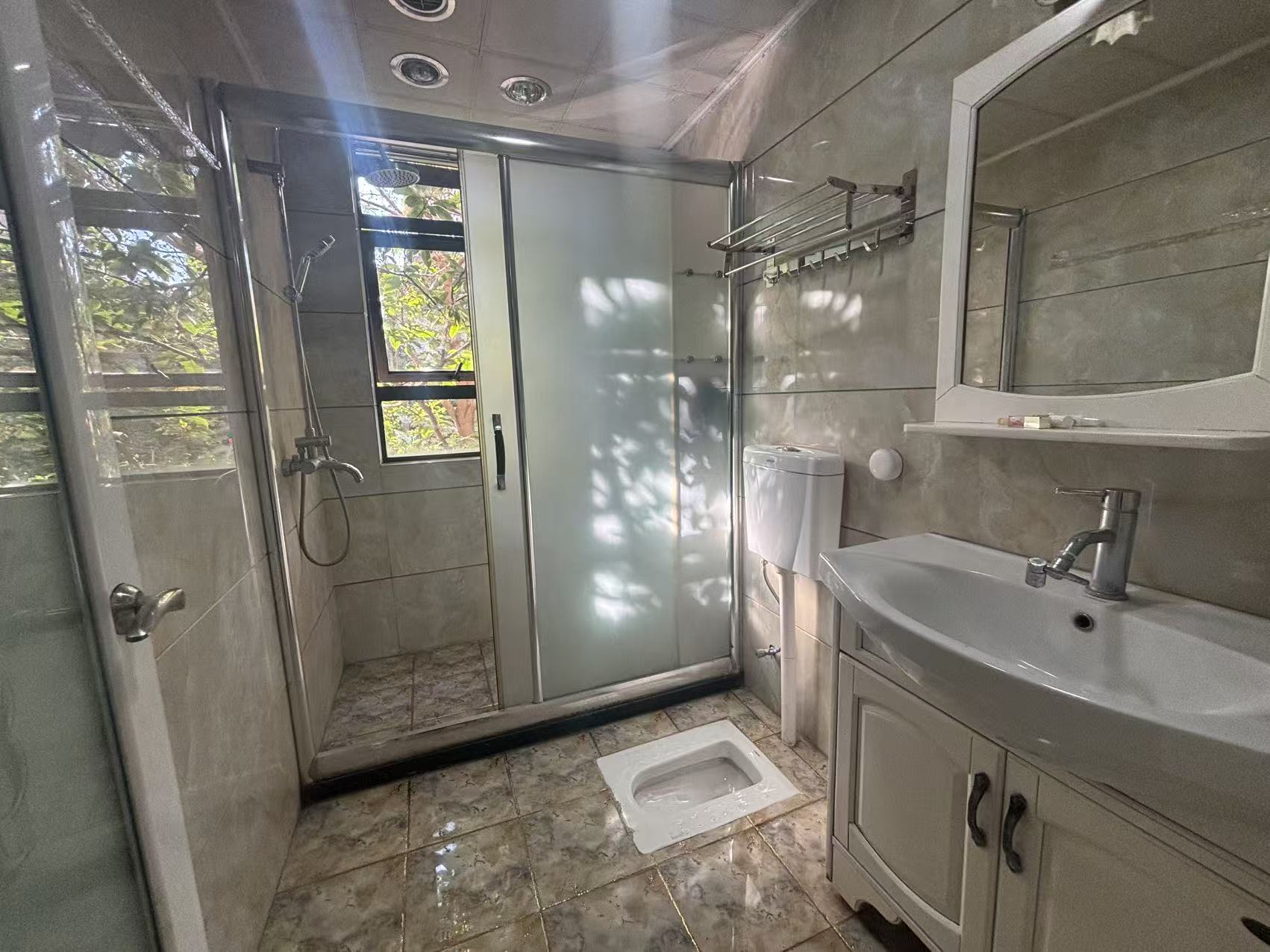 佳兆业金域天下一期  4室2厅3卫    118.0万室内图