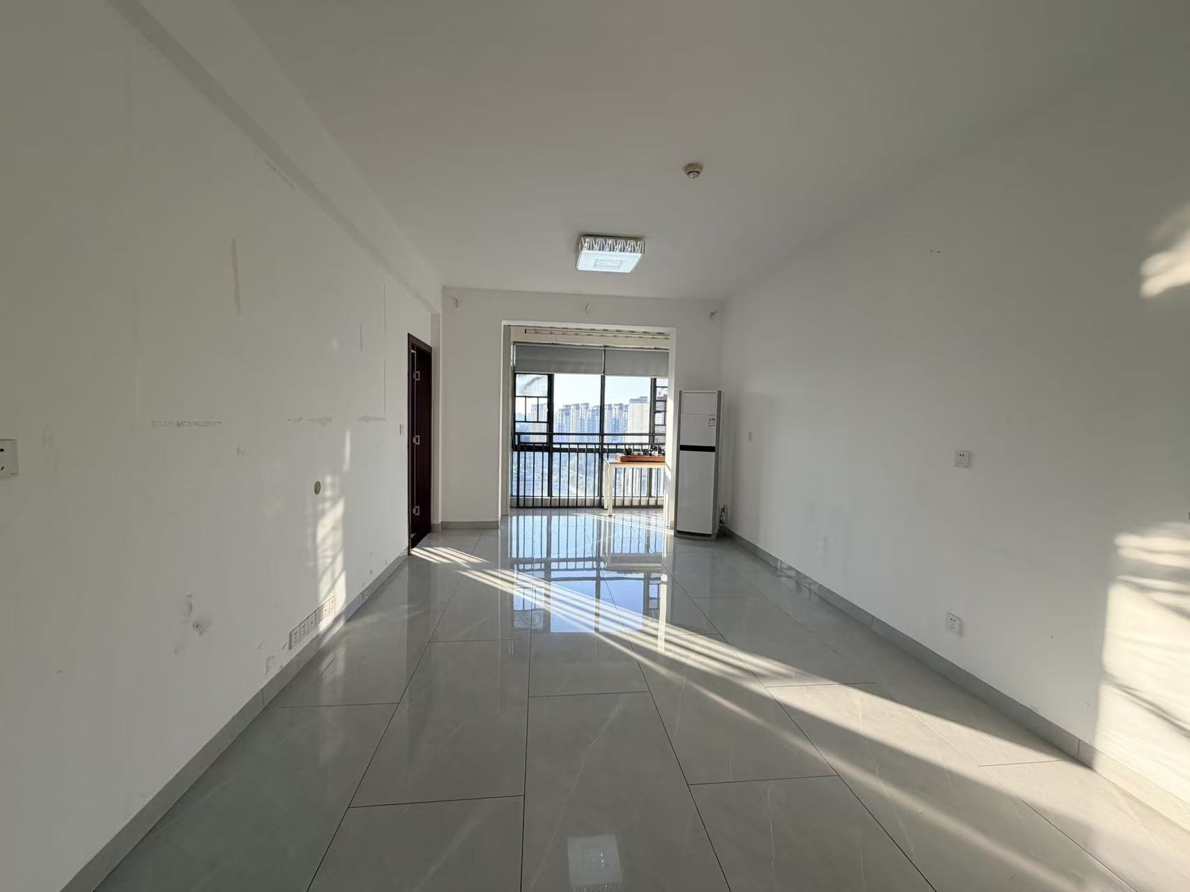 流金岁月-华晨国际  3室1厅1卫    62.0万