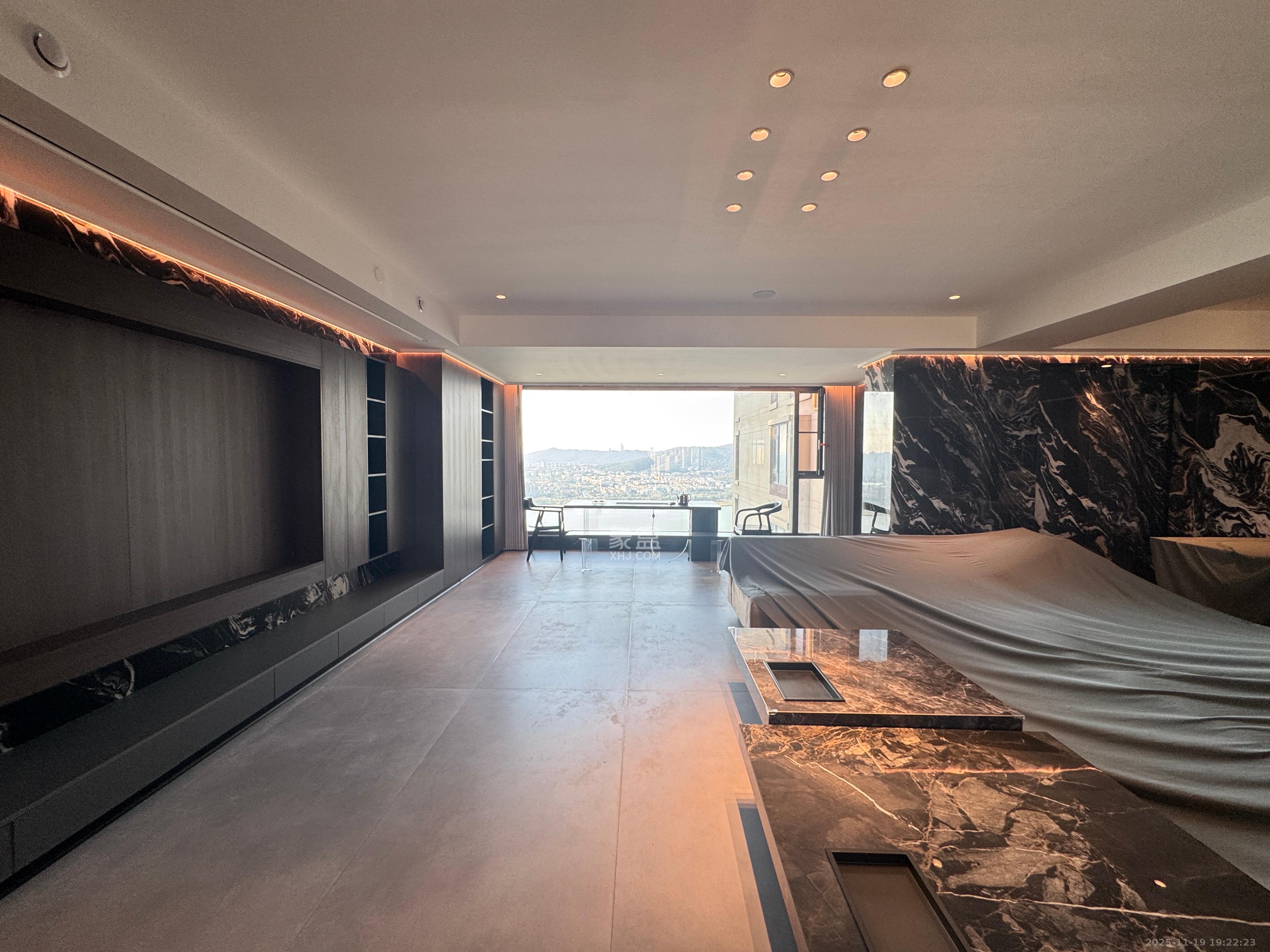 中建江山壹号 4室2厅3卫 32000.0元/月 中建江山壹号 4室2厅3卫 32000.0元/月室内图