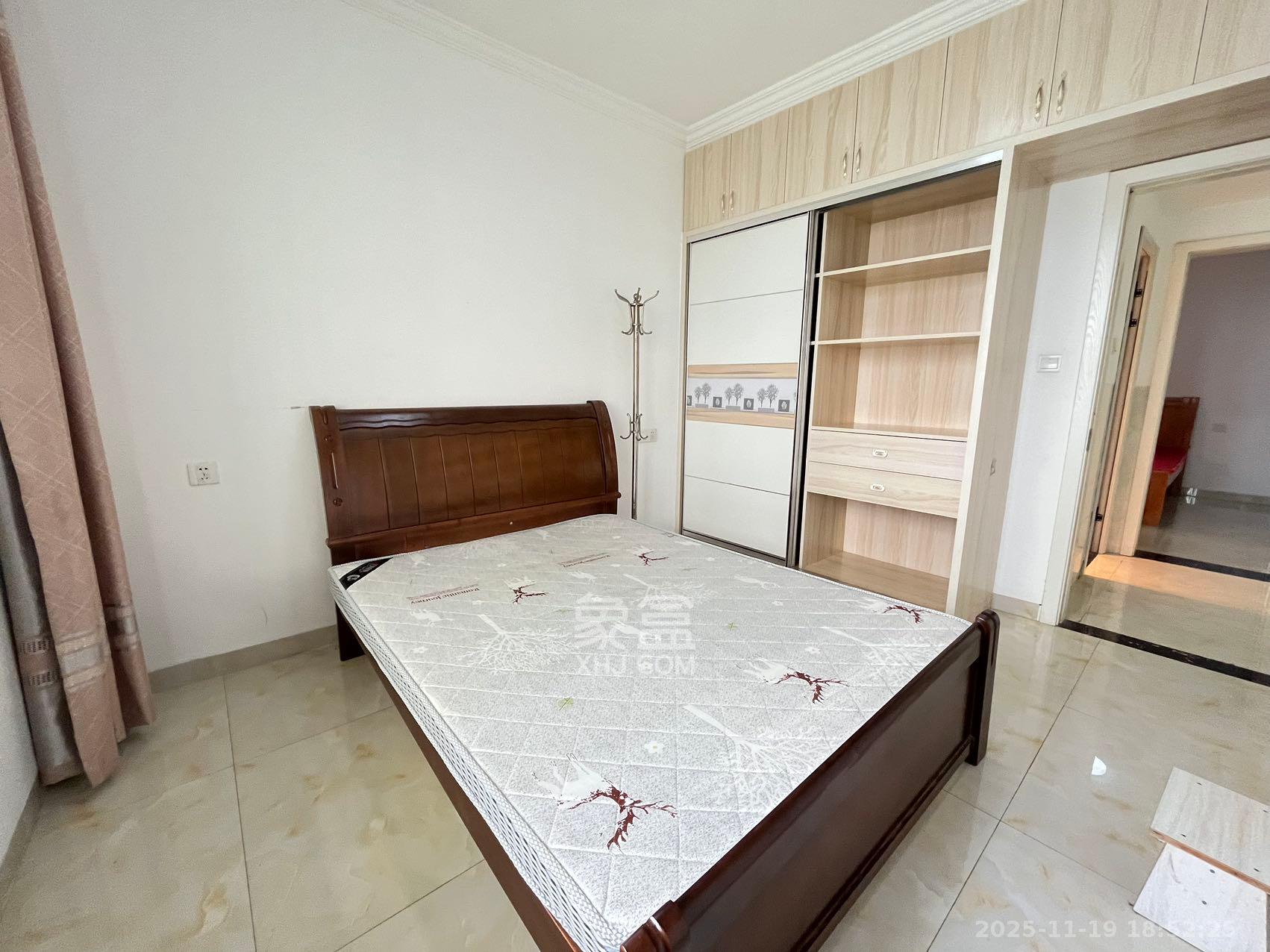 西韵佳苑 2室2厅1卫 2300.0元/月 西韵佳苑 2室2厅1卫 2300.0元/月室内图