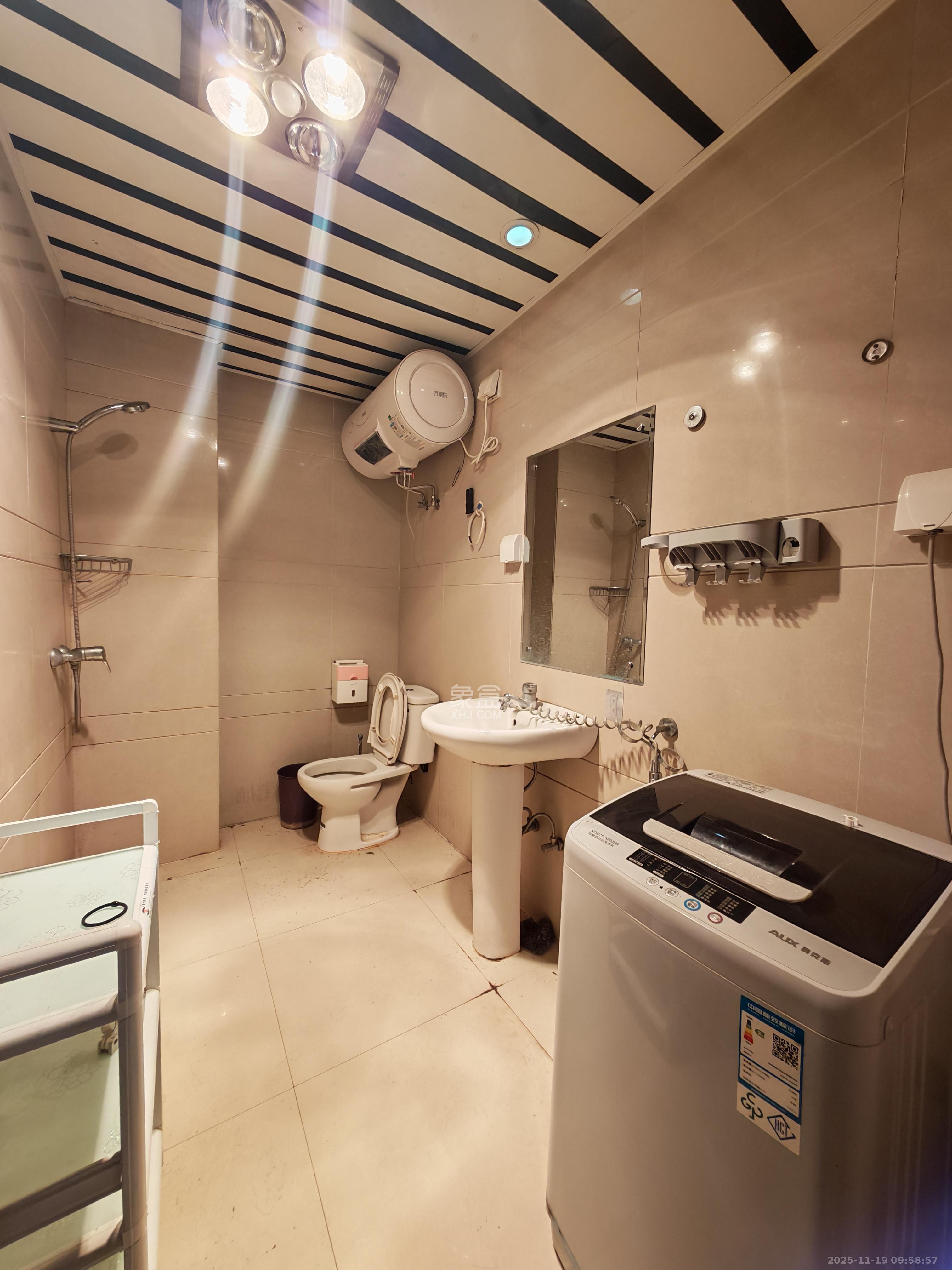 标志商务中心 1室1厅1卫 1100.0元/月 标志商务中心 1室1厅1卫 1100.0元/月室内图