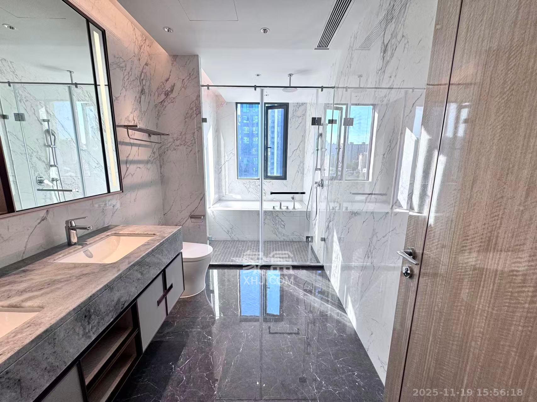 运达滨河广场 5室2厅3卫 17000.0元/月 运达滨河广场 5室2厅3卫 17000.0元/月室内图