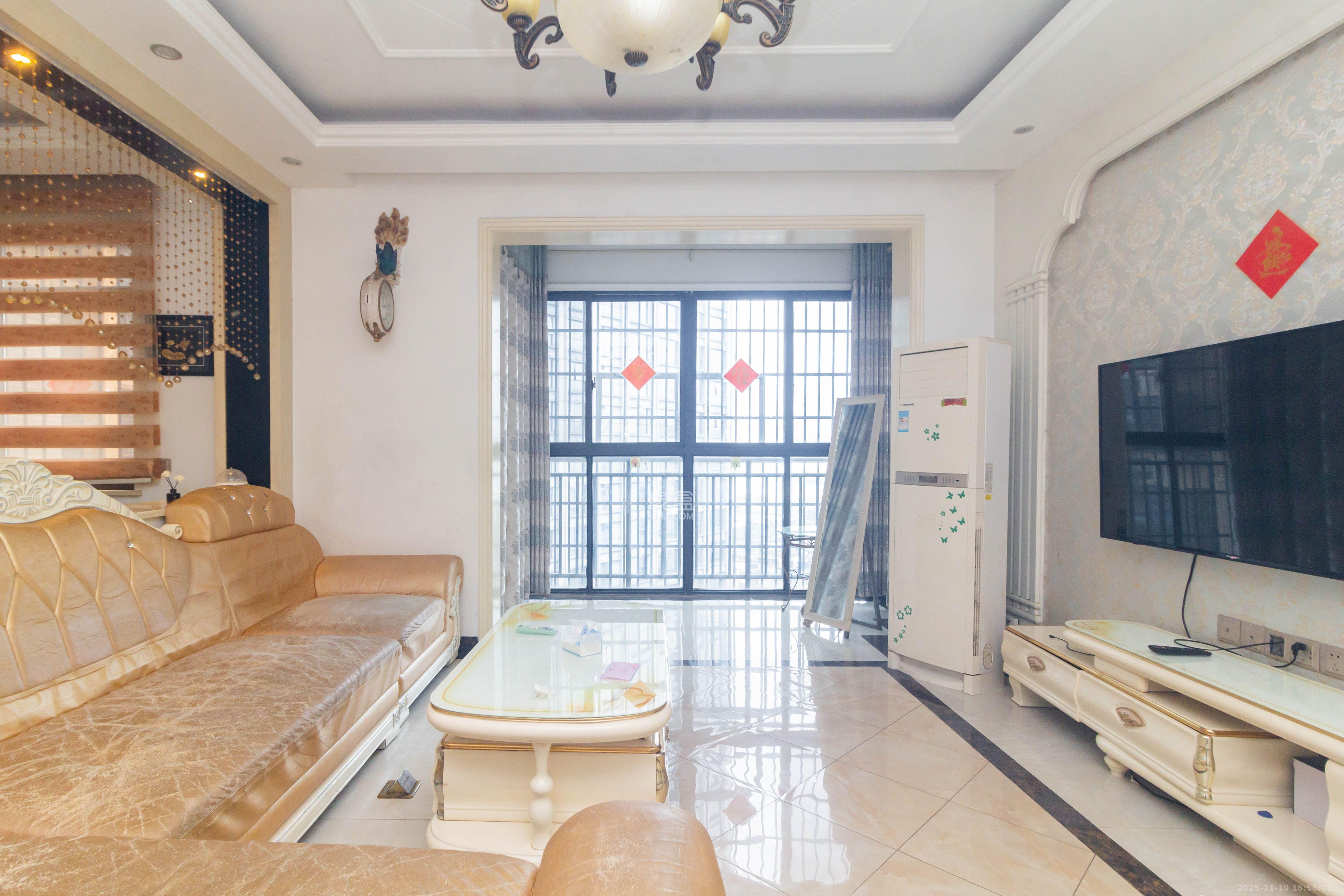 三景华御 4室2厅2卫 2200.0元/月 三景华御 4室2厅2卫 2200.0元/月室内图