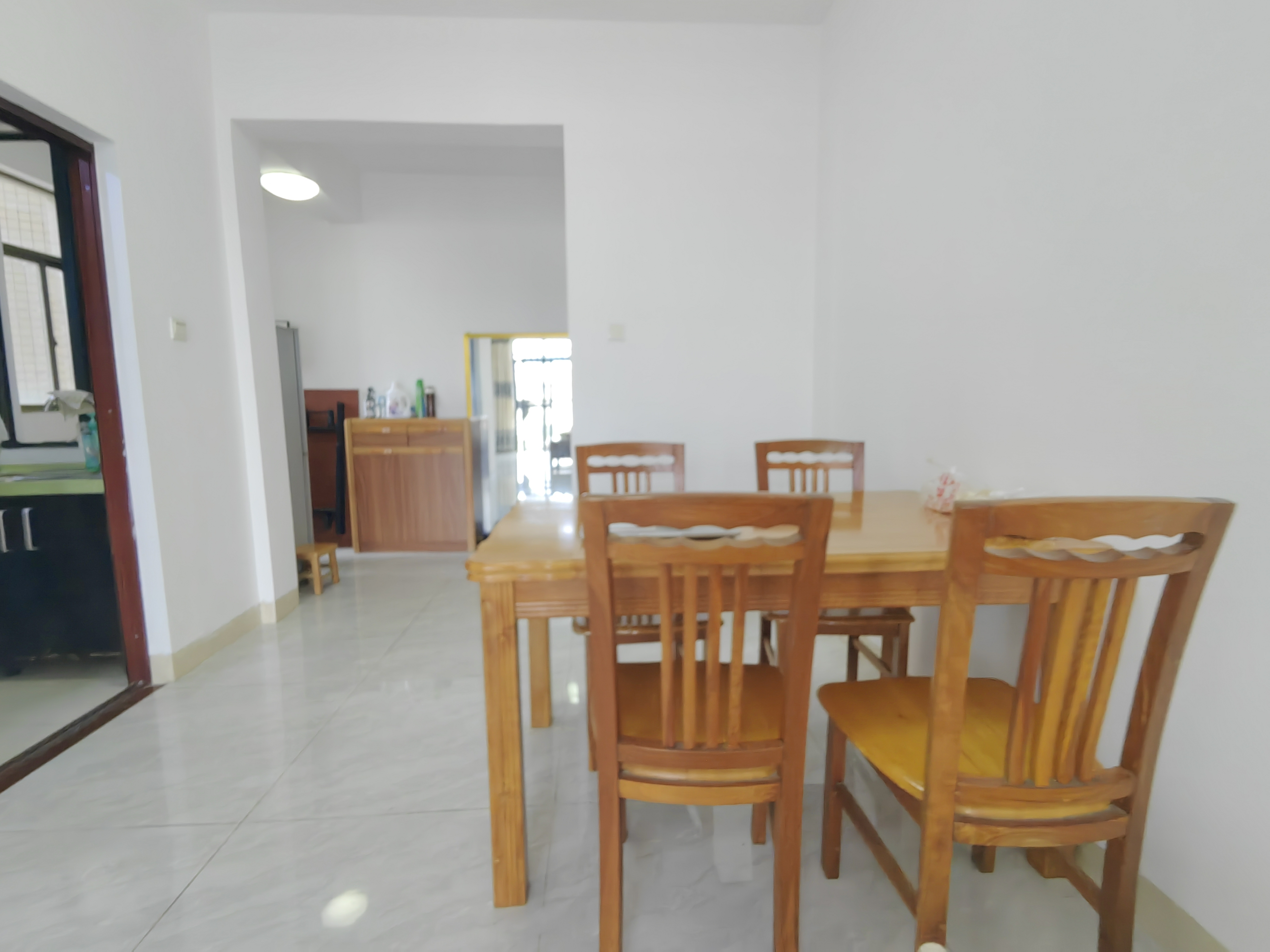 西城一号 3室2厅1卫 2300.0元/月 西城一号 3室2厅1卫 2300.0元/月室内图