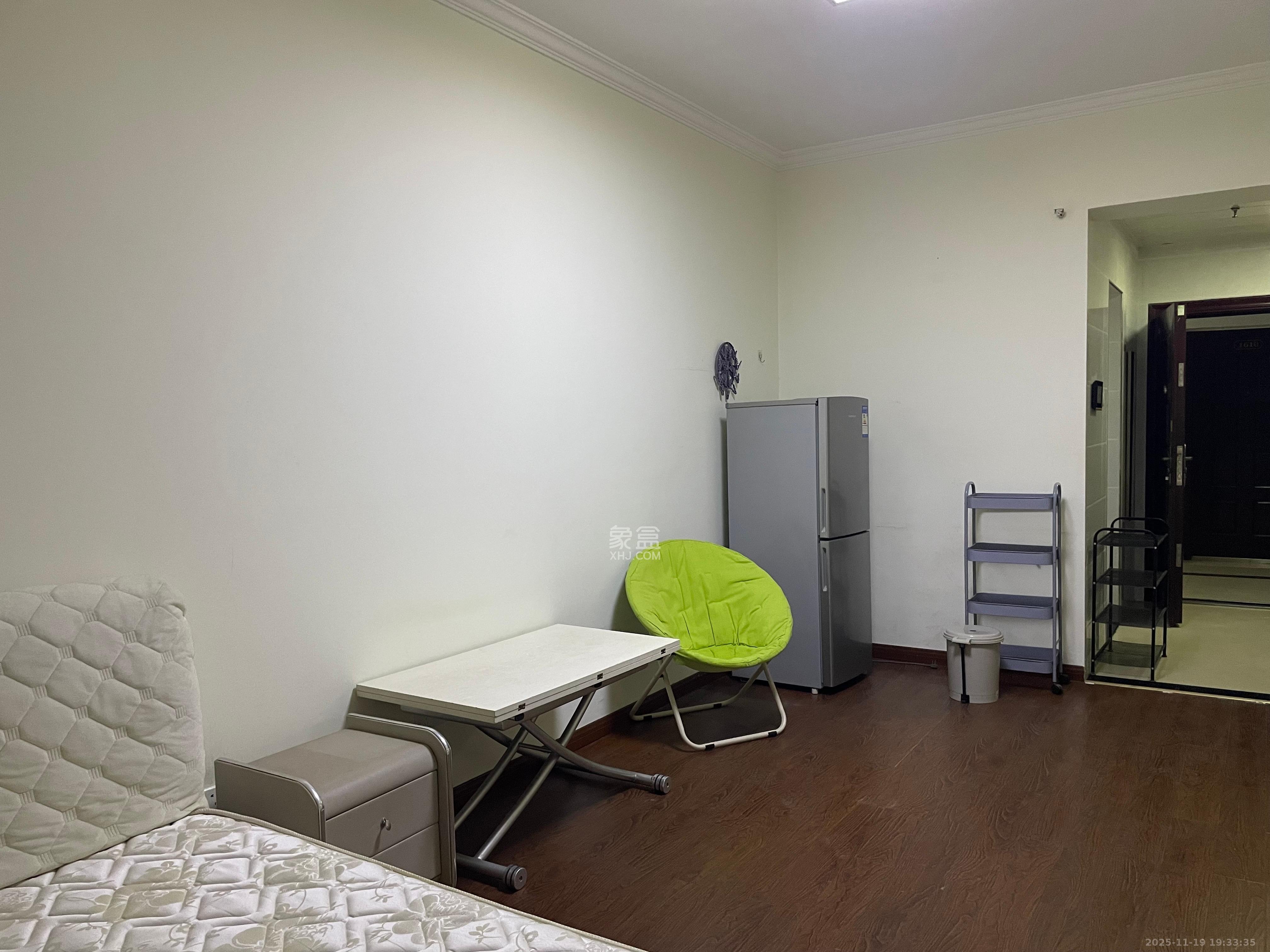 阳光锦城  1室1厅1卫    1500.0元/月室内图