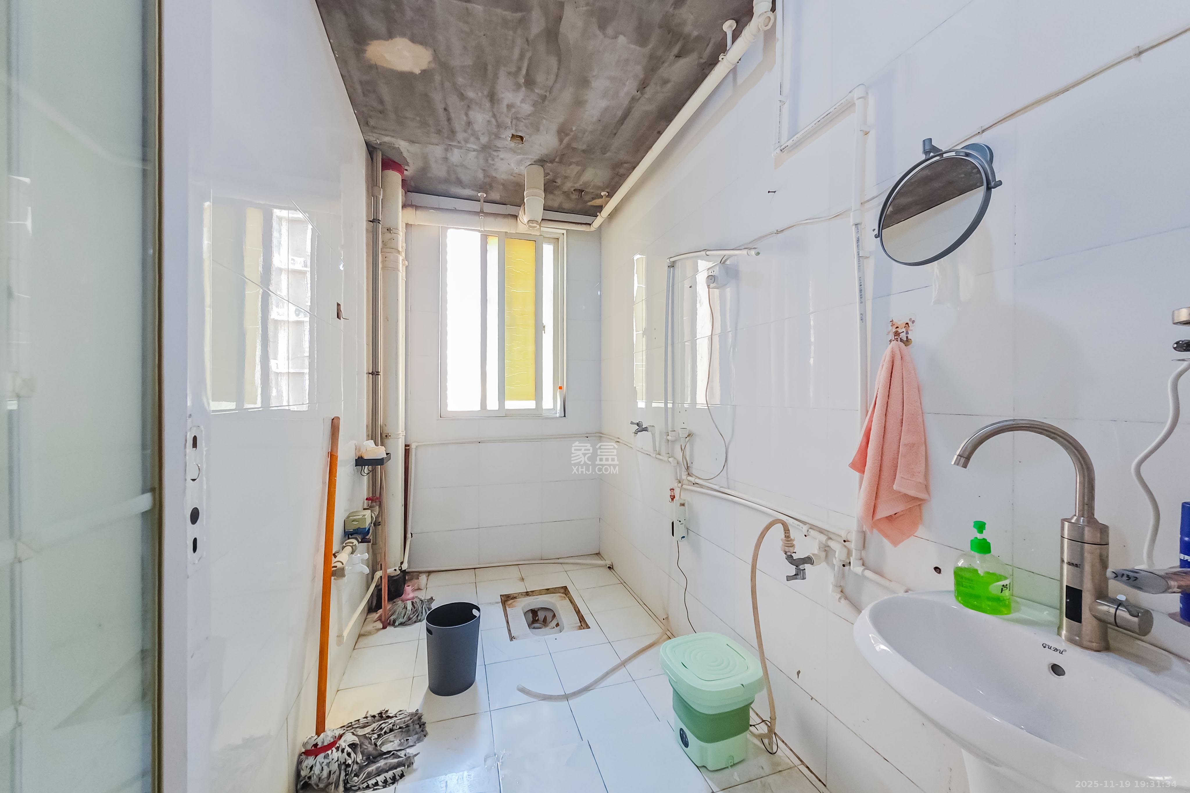 恒丰天湘华庭  3室2厅2卫    75.0万其他