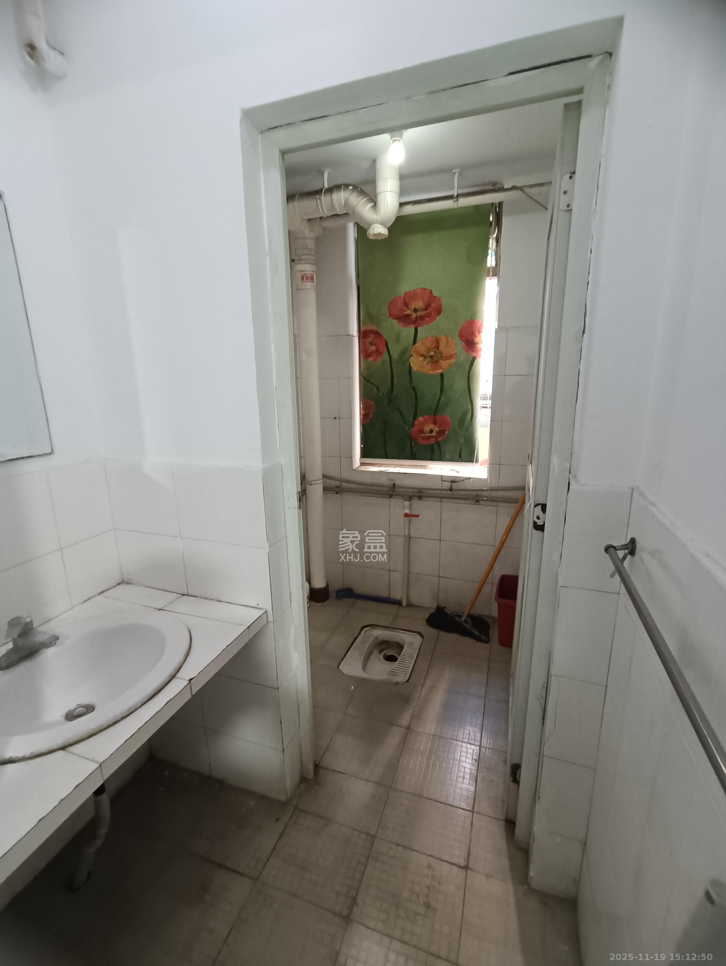 馨宇锦园(凯杨馨宇) 3室2厅2卫 2000.0元/月 馨宇锦园(凯杨馨宇) 3室2厅2卫 2000.0元/月室内图