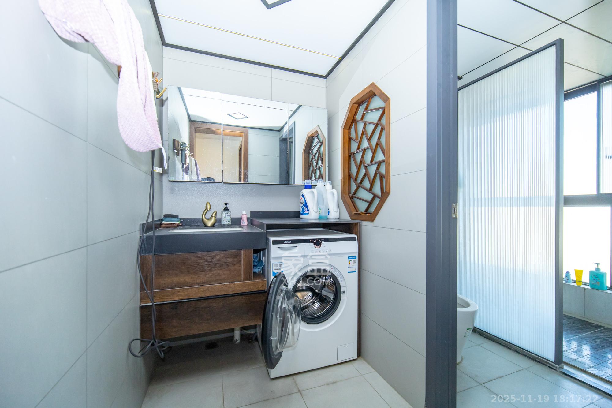 星湖湾二期高层 4室2厅2卫 136.0万 星湖湾二期高层 4室2厅2卫 136.0万卫生间