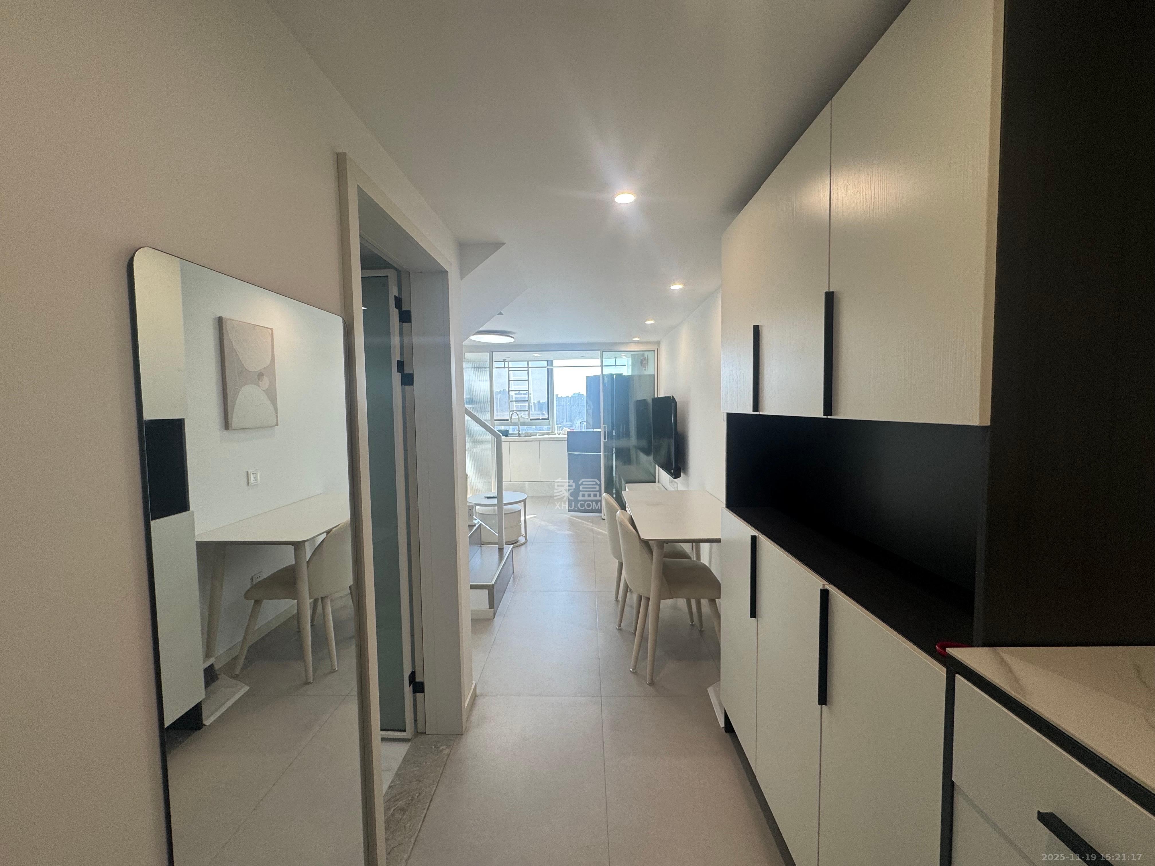 卓越伊景寓 1室0厅0卫 2300.0元/月 卓越伊景寓 1室0厅0卫 2300.0元/月室内图