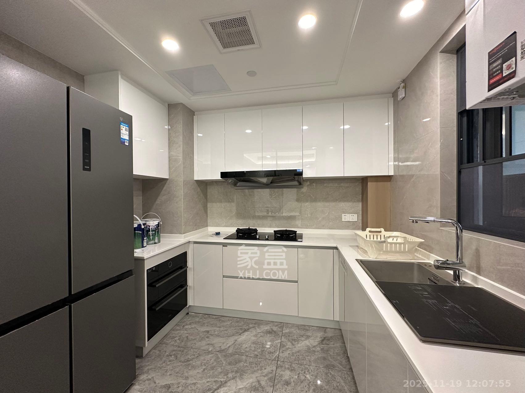 滨江府1913 4室2厅2卫 9800.0元/月 滨江府1913 4室2厅2卫 9800.0元/月室内图